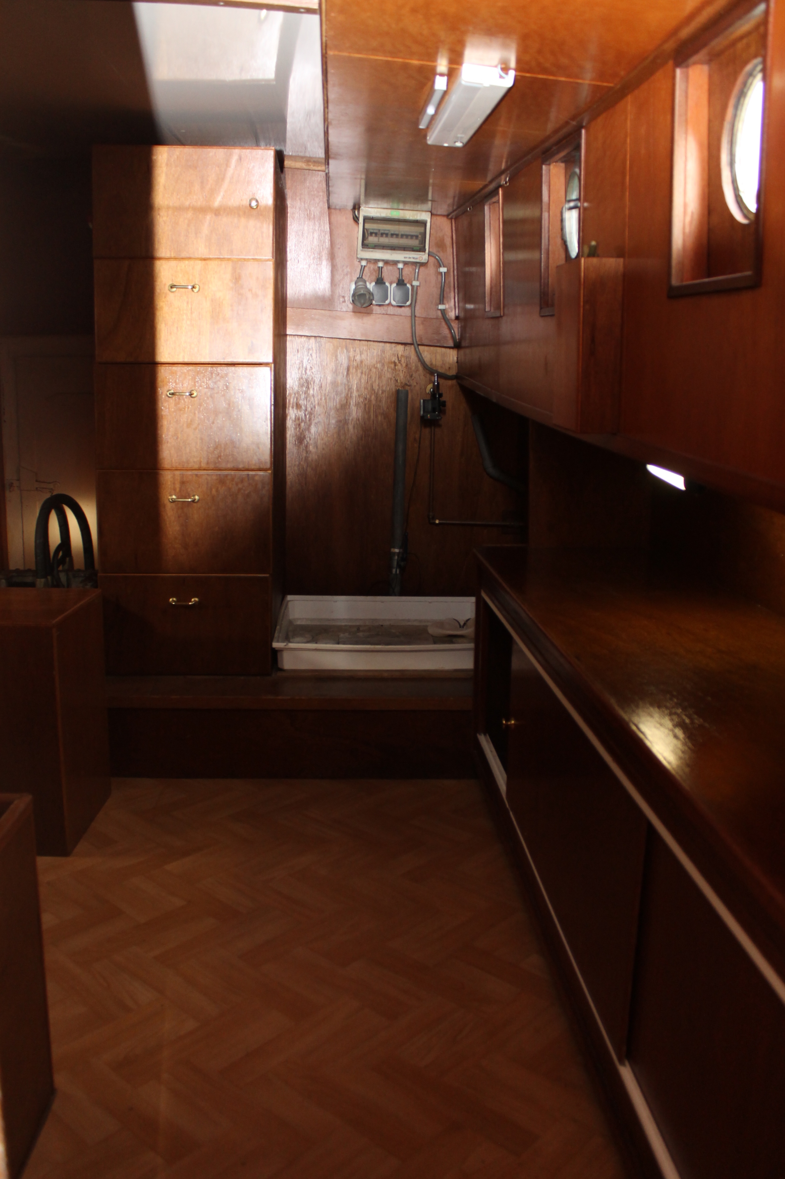 Tjalk Varend Woonschip 19.99