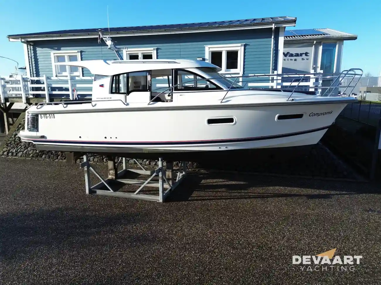 Nimbus 305 Coupe hoofdfoto: 1