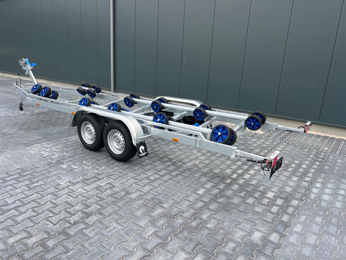 Vlemmix Boottrailers K 3500 kg.  FLEX ROLL met wegklapbare LED verlichting