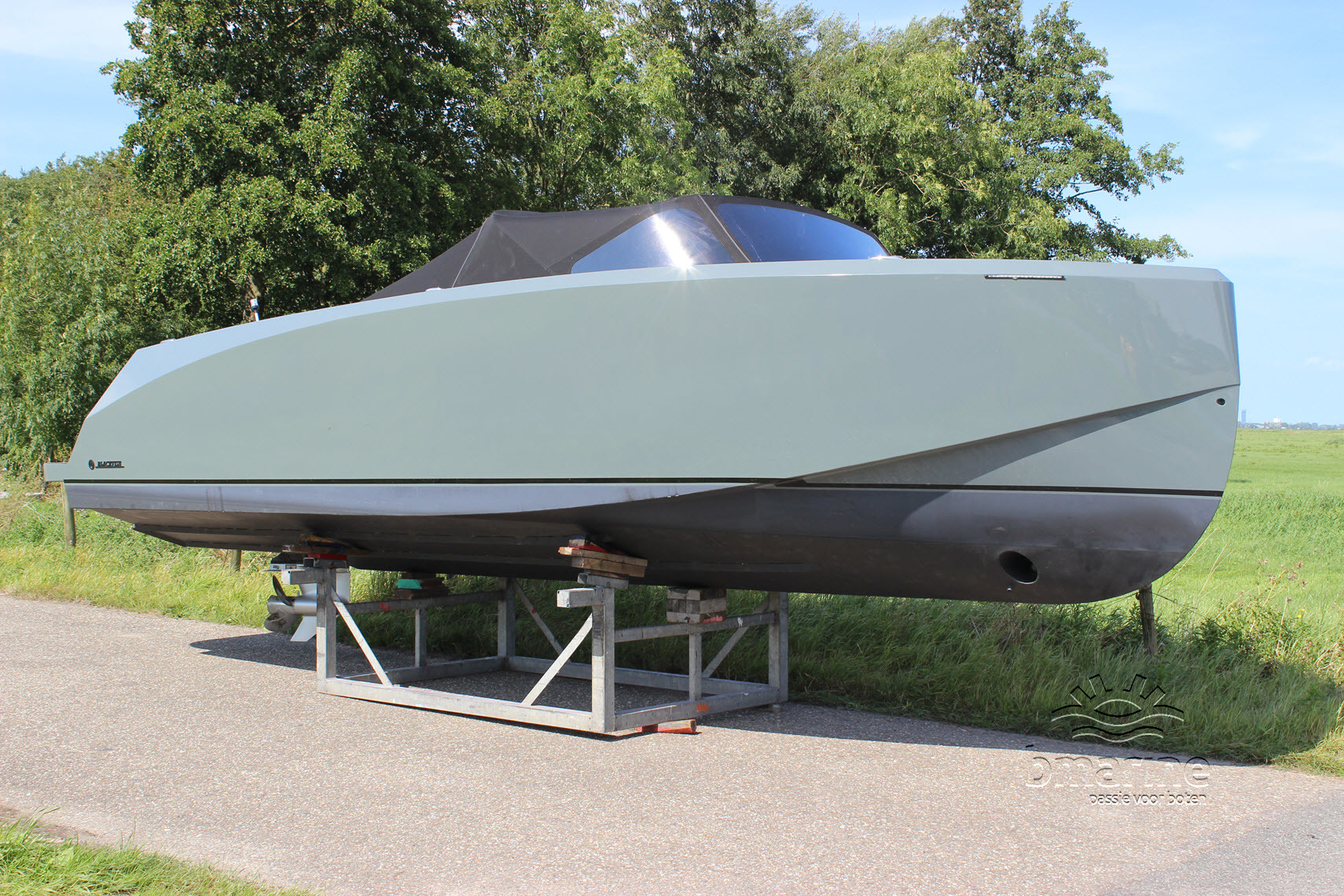 Blackfish Reallife 750 Cabin