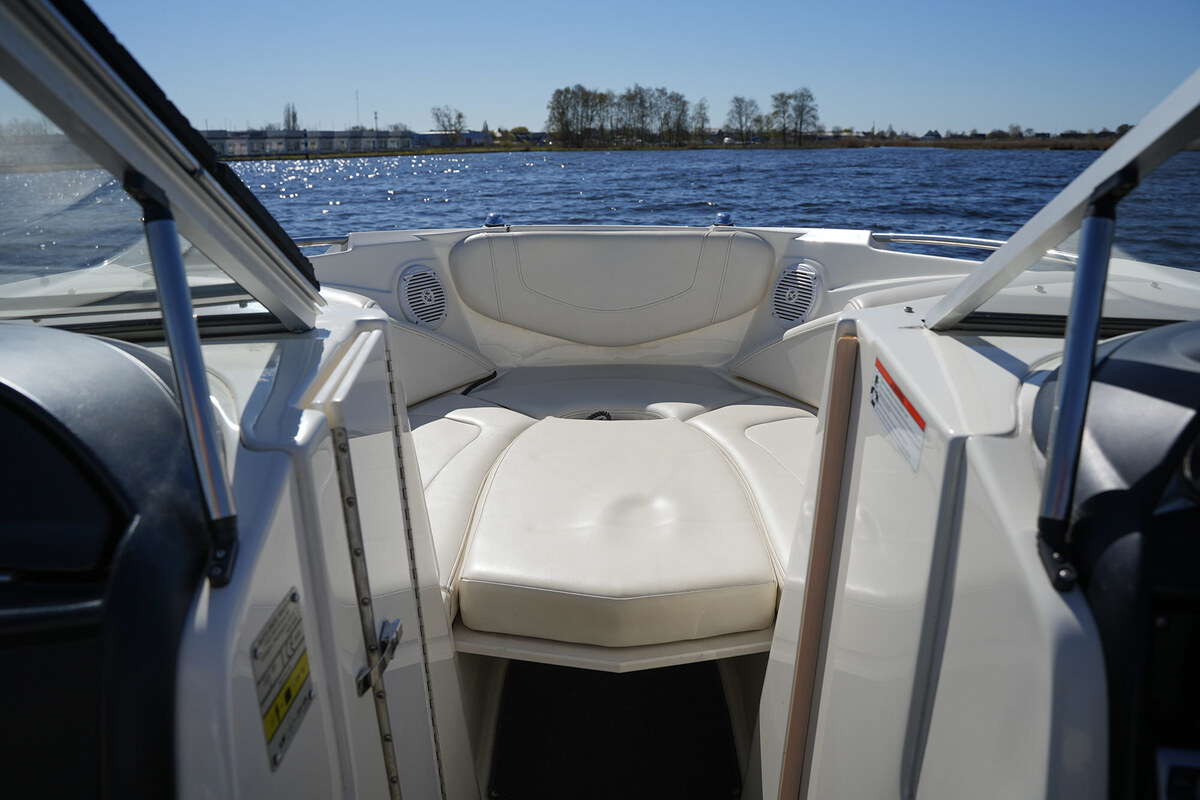 Bayliner 225