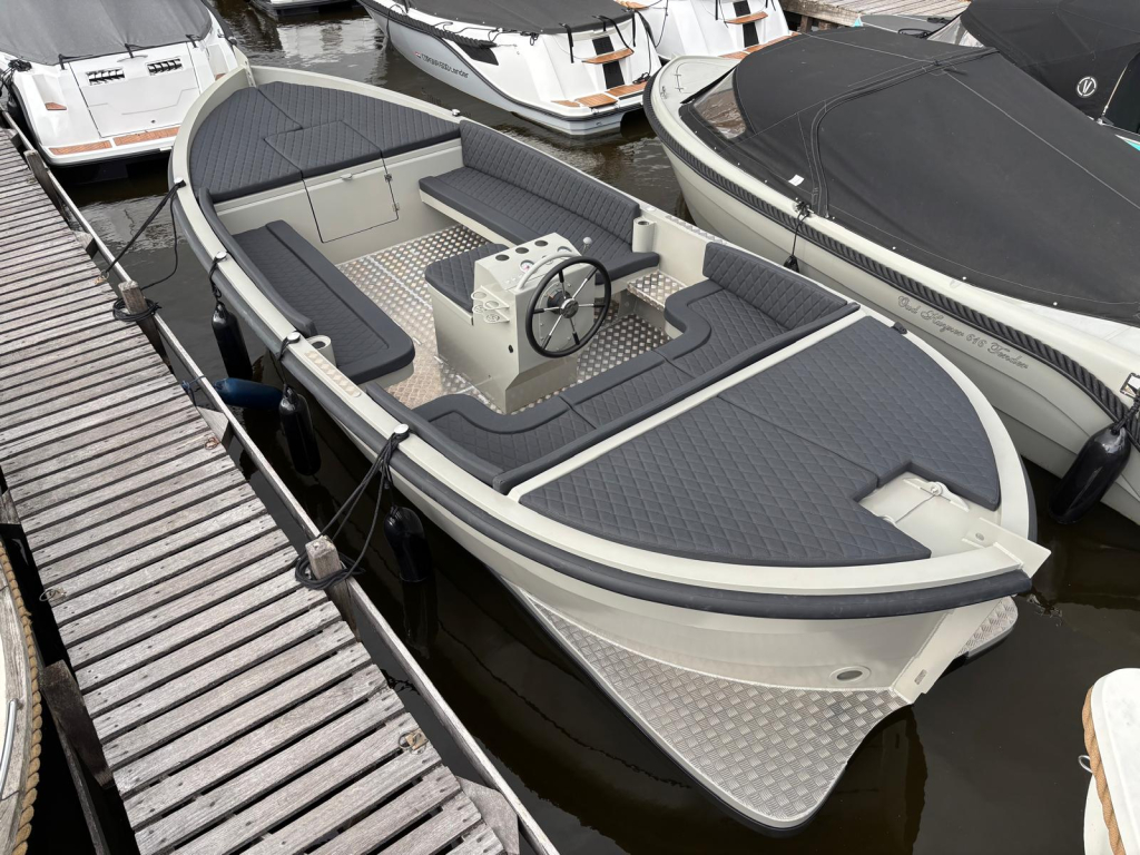 Steelfish 670 vaarklaar 60pk Honda grijs Loosdrecht