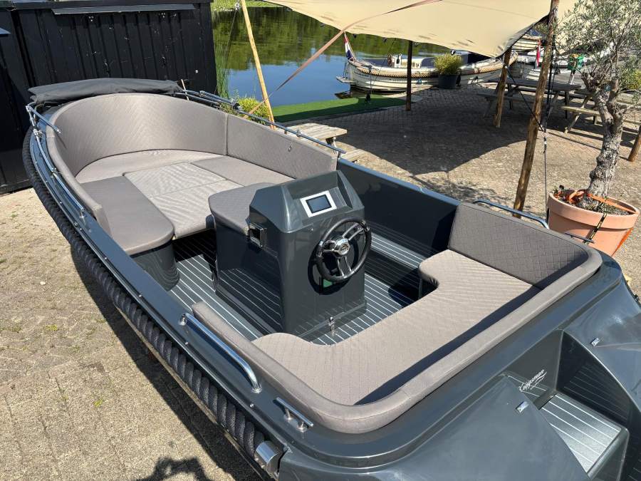 Lifestyle  E tender 570