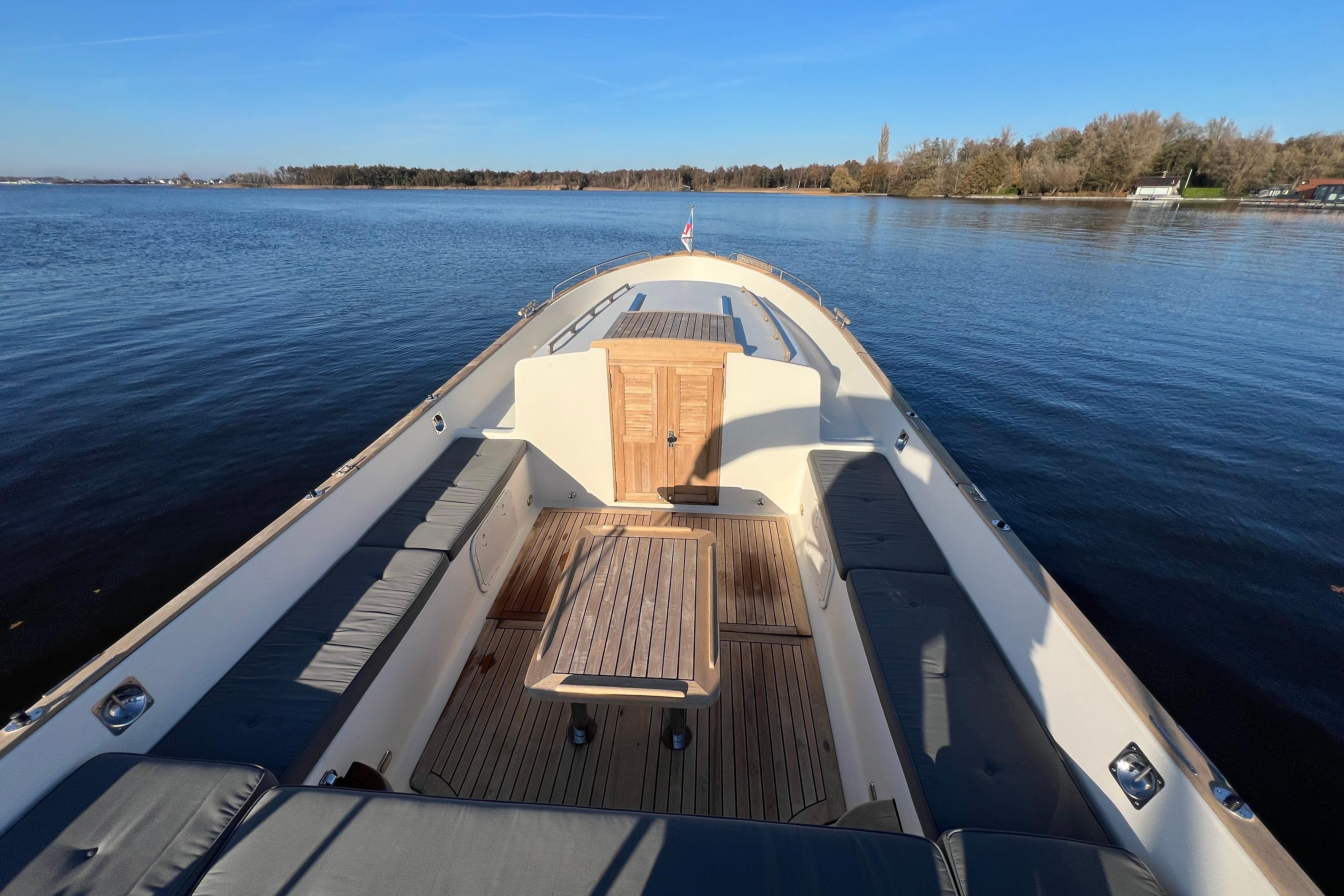 Jan Van Gent 10.35 Cabin