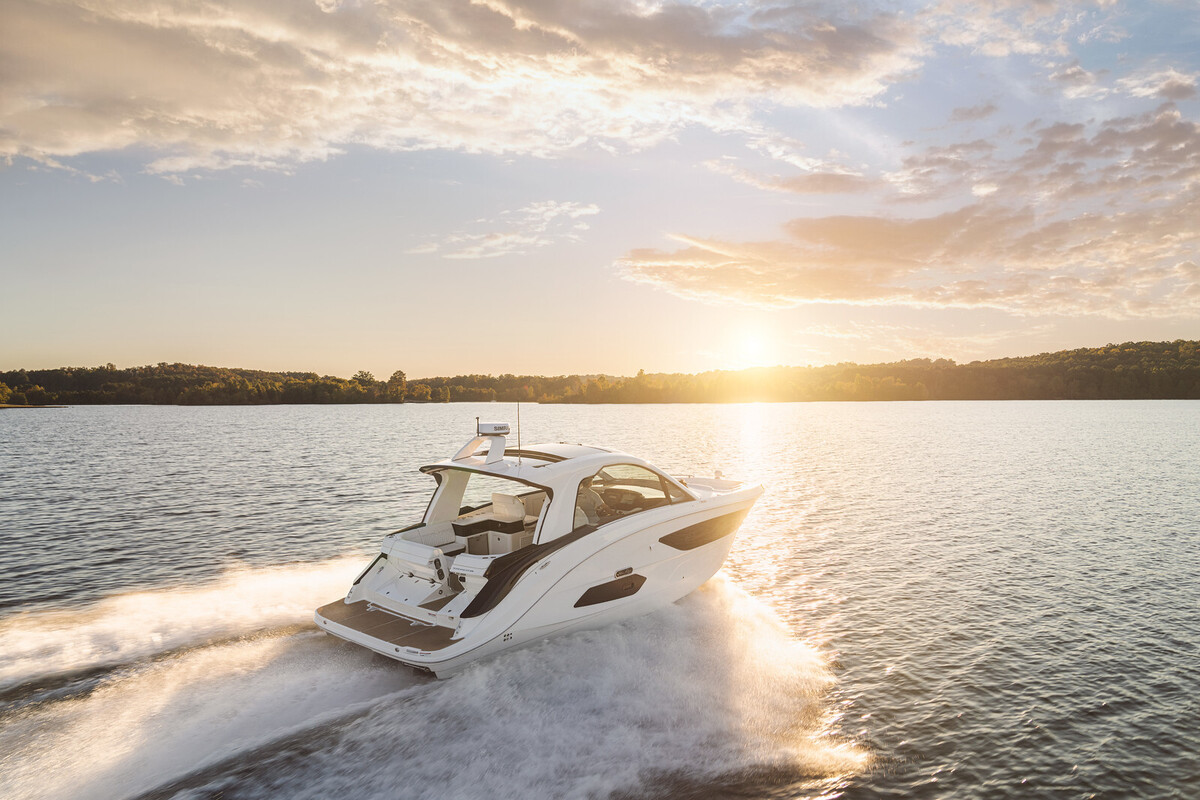 Sea Ray Sundancer 370