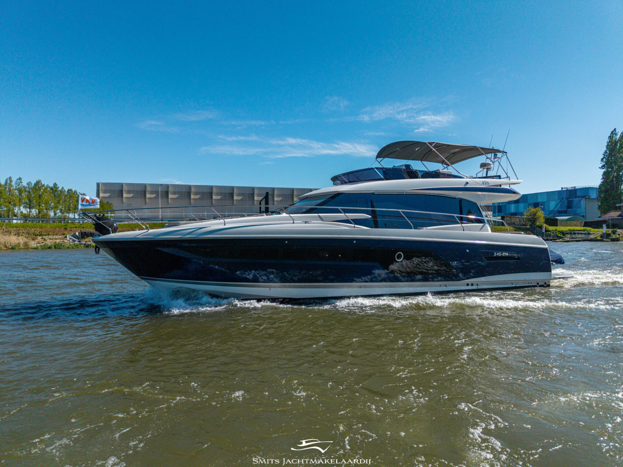 Prestige 590 Flybridge