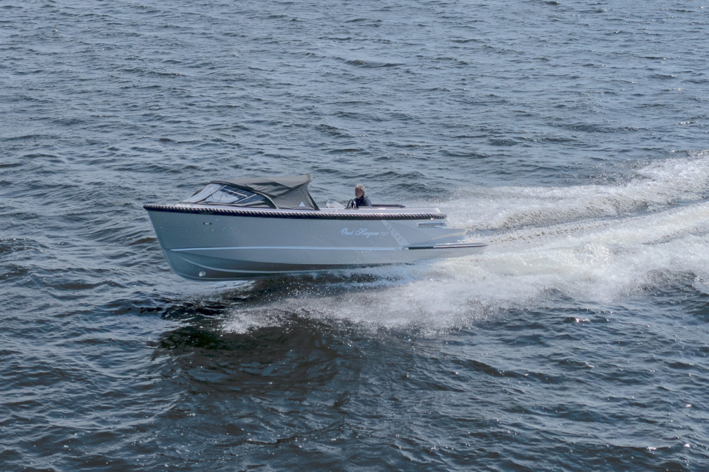 Oudhuijzer 740 Tender