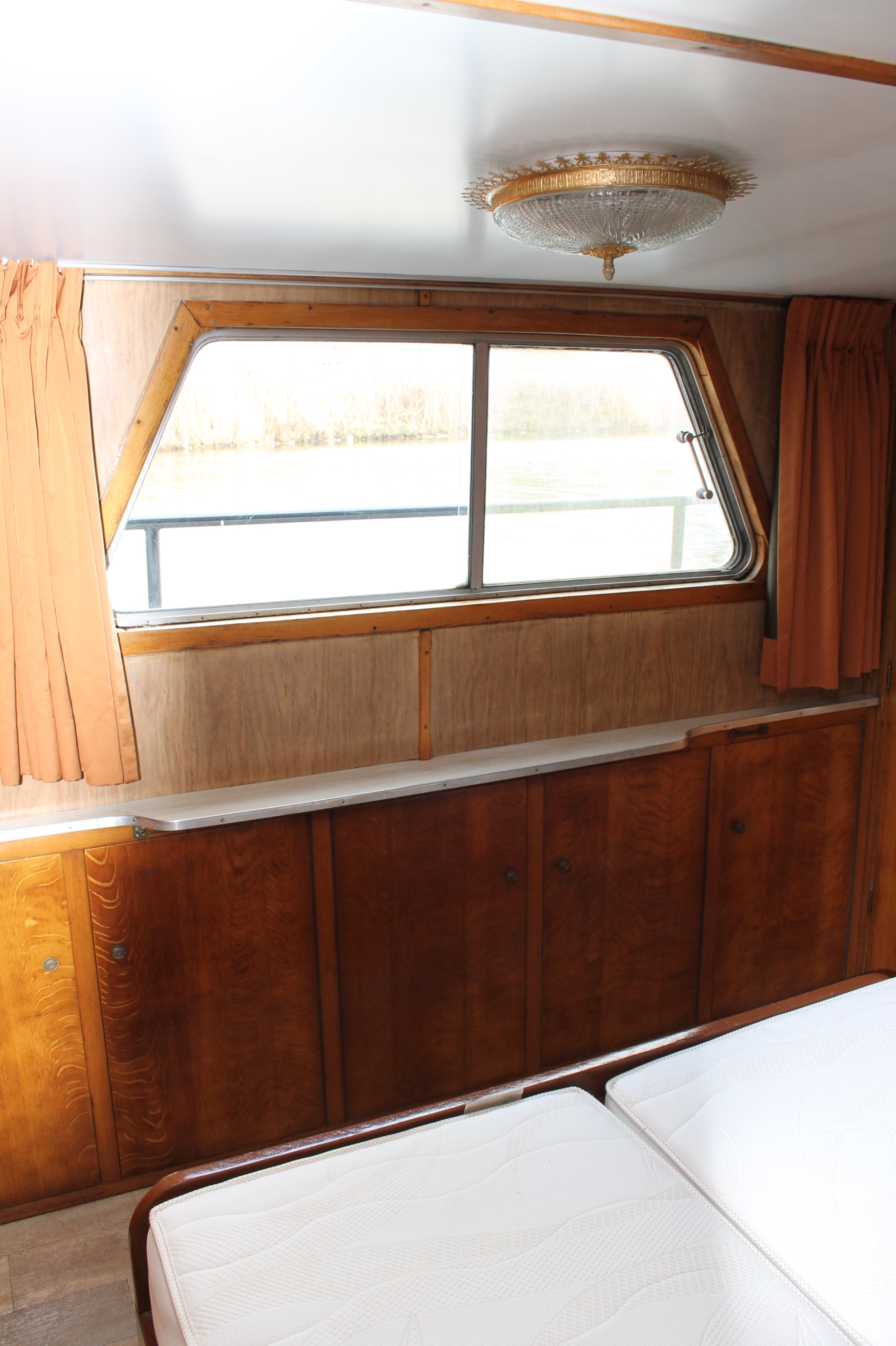 Tjalk Varend Woonschip 19.99