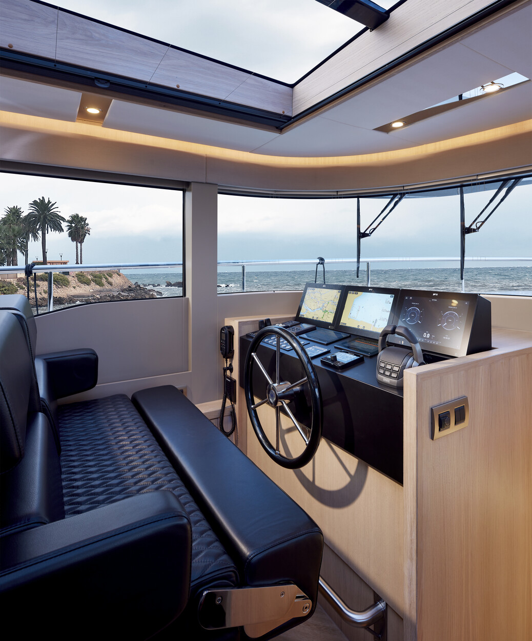 Van den Hoven Voyager 50