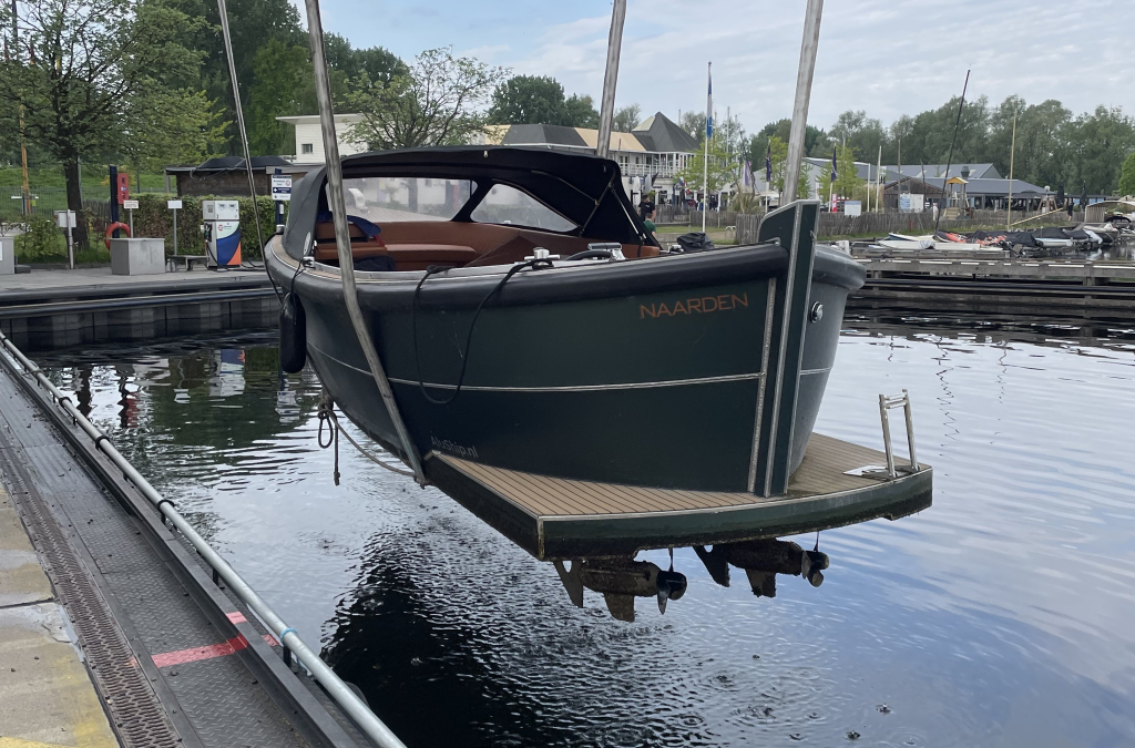 AluShip E-700 sloep