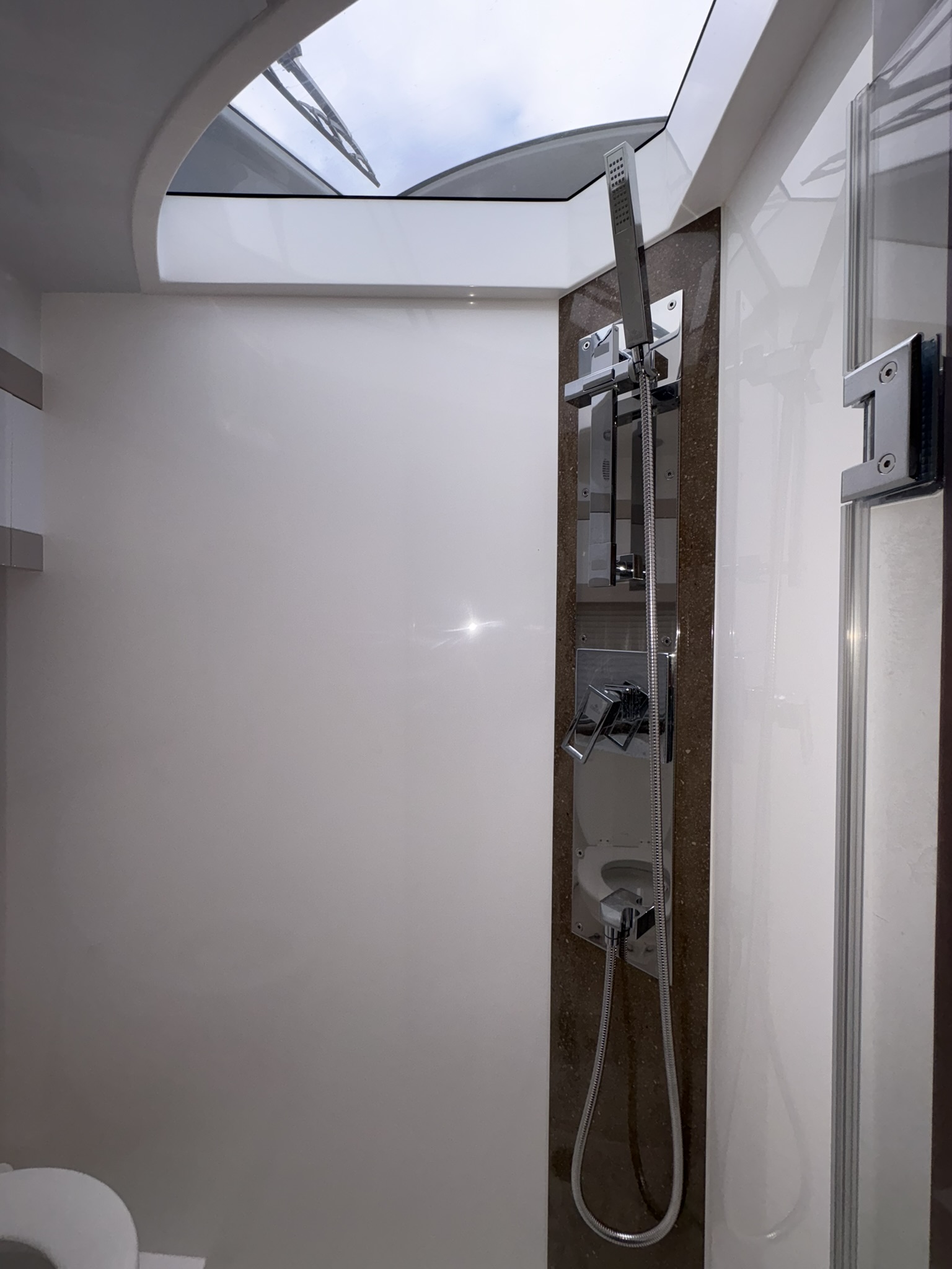 Galeon Yachts Galeon 405 HTL met 2x Volvo Penta D4 260 pk