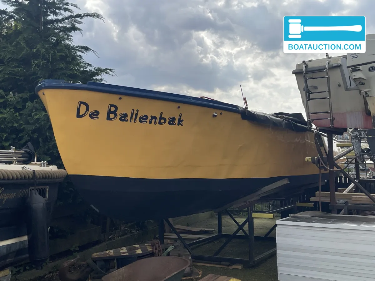 Motorboat 800 hoofdfoto: 1