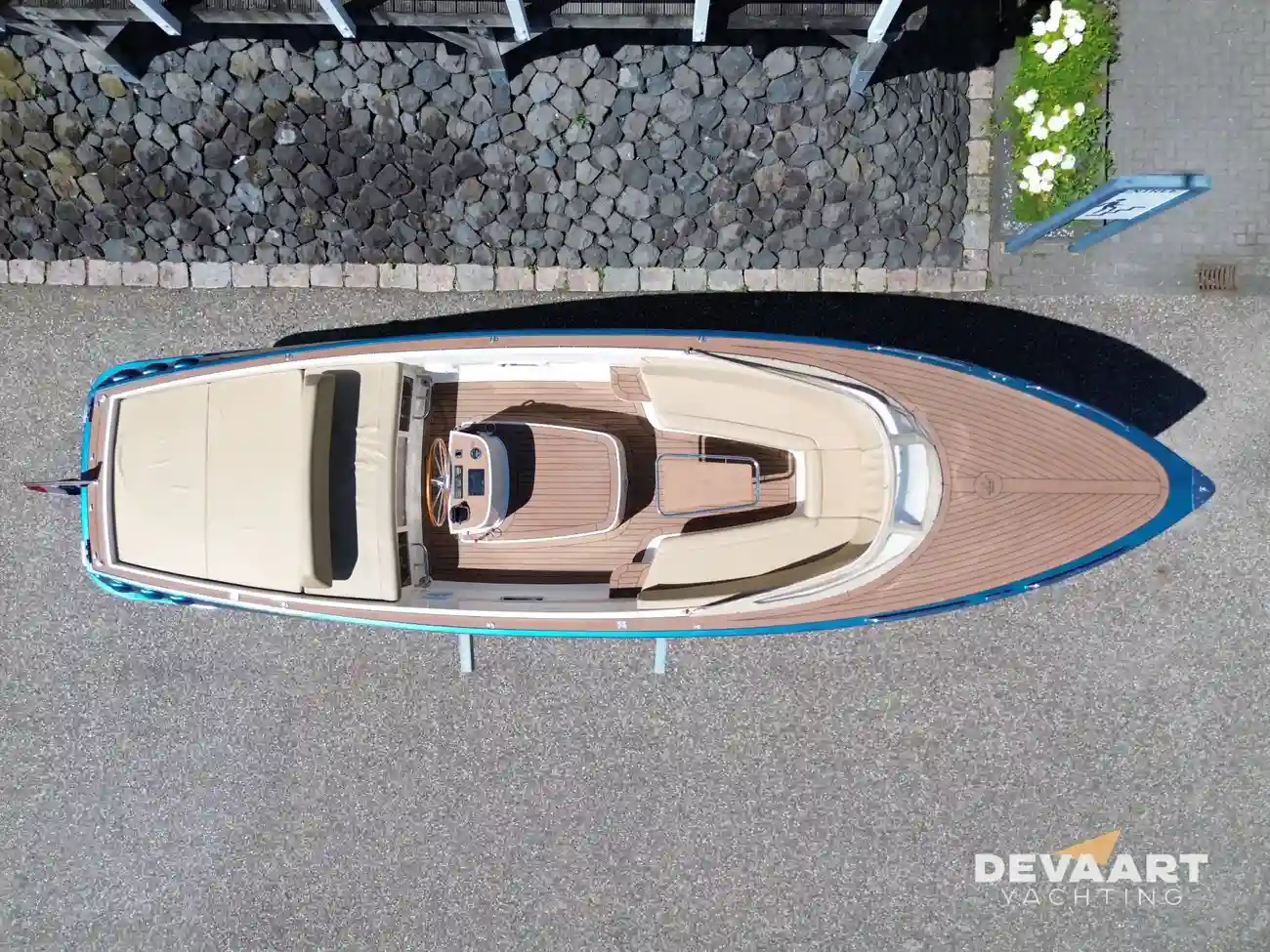 Admiral 28