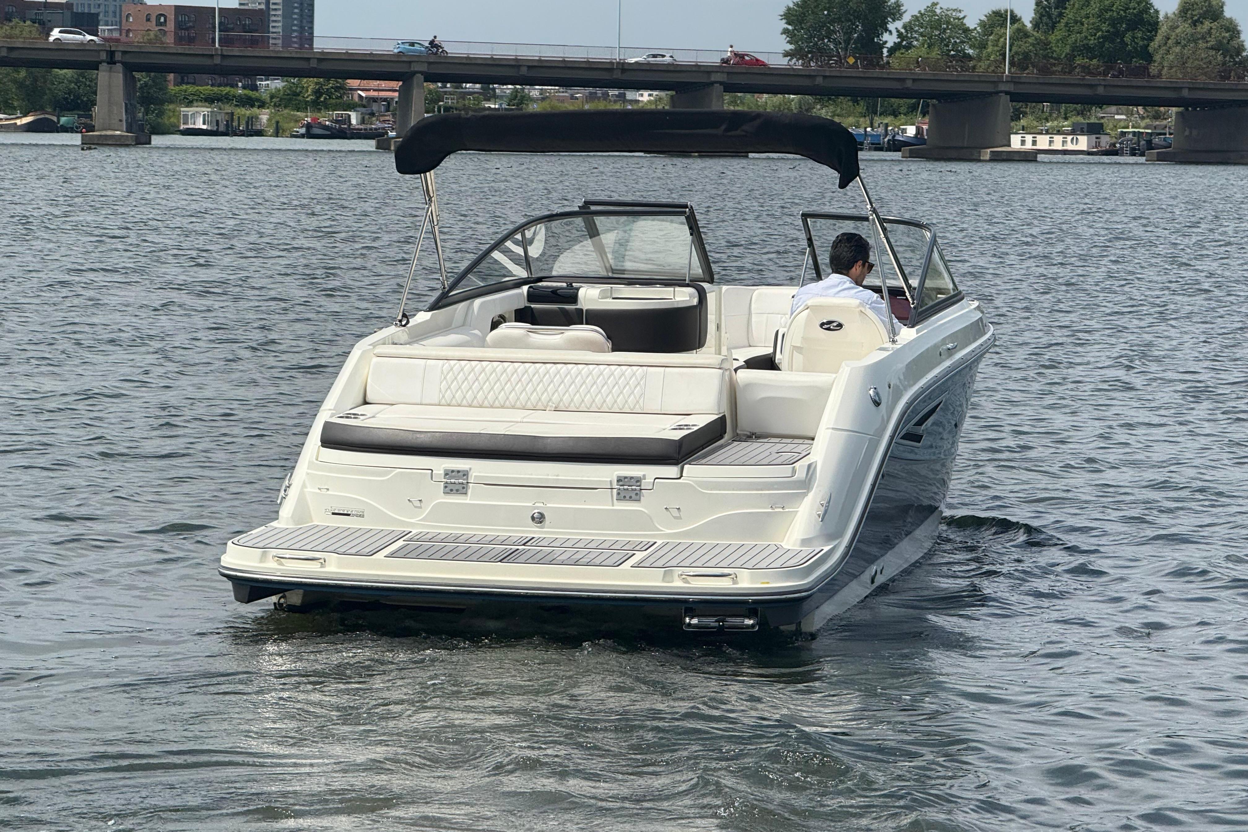 Sea Ray SLX 250