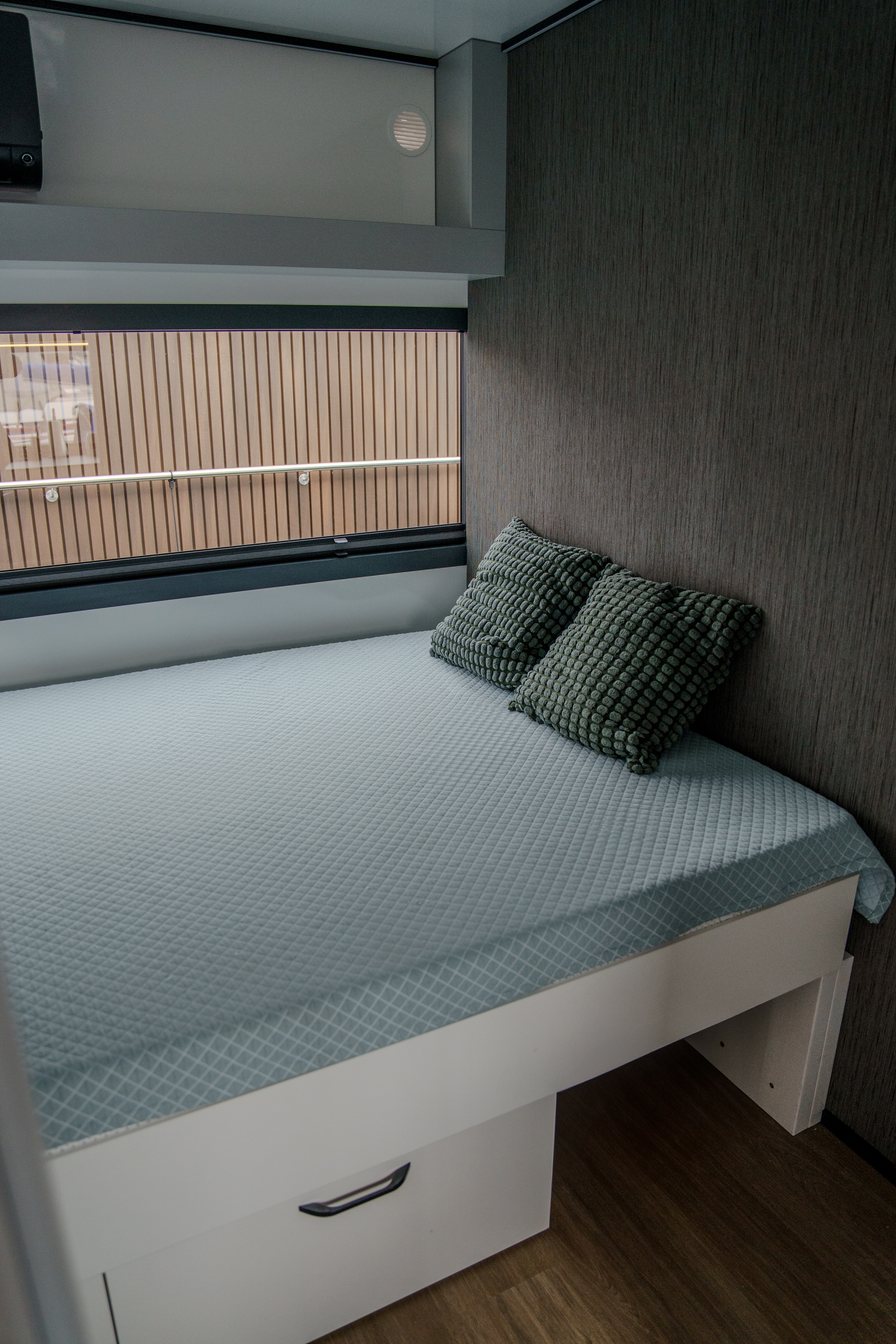 Nordic Season NS 43 EVO 37 CE-C Houseboat