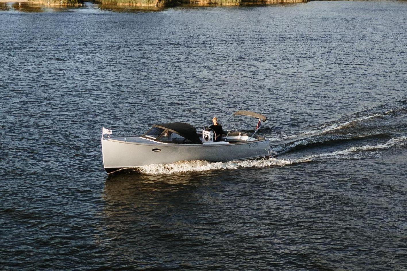Tender AdmiralsTender C28