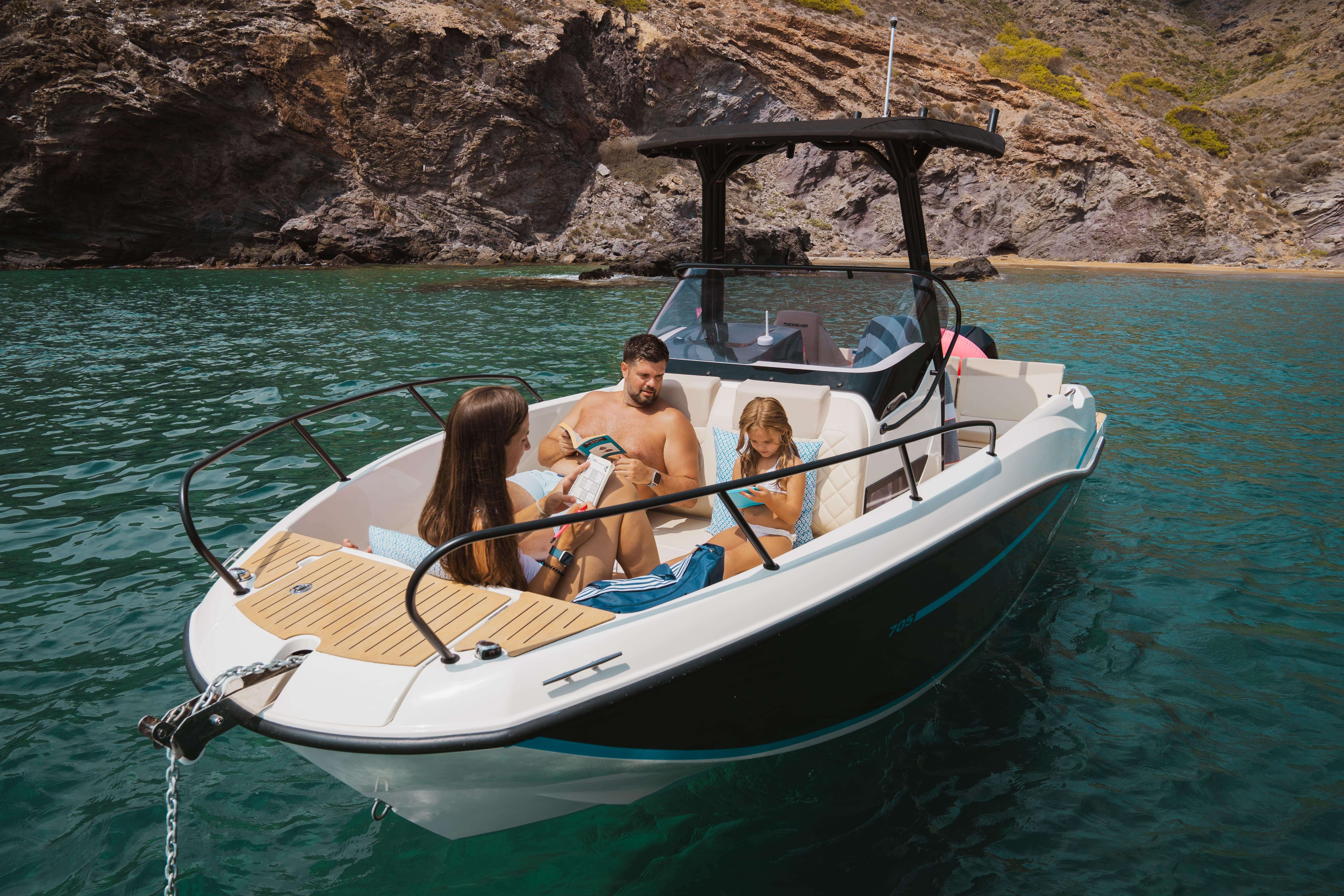 Quicksilver 705 Open