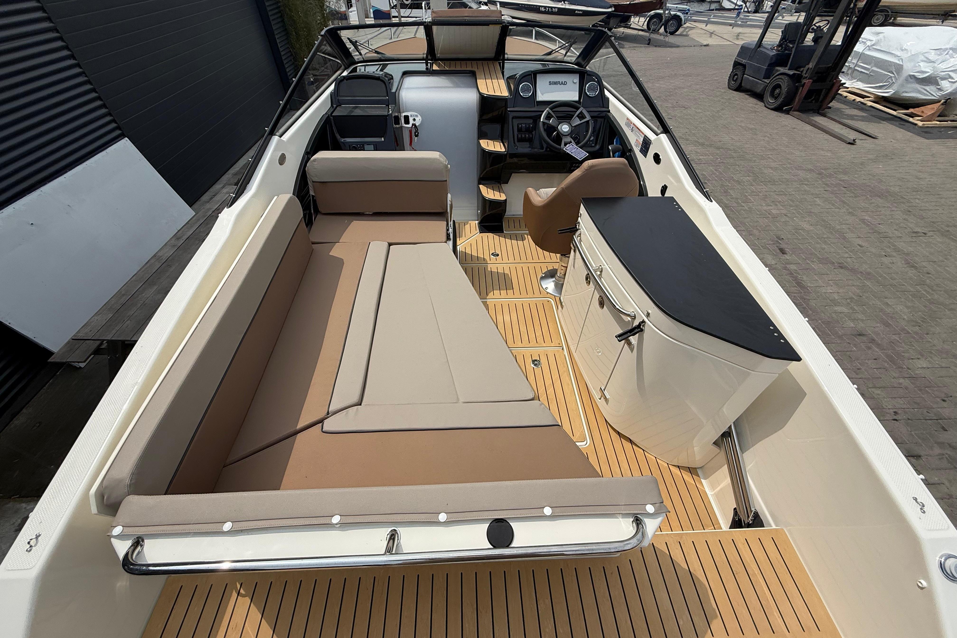 Quicksilver Activ 755 Cruiser