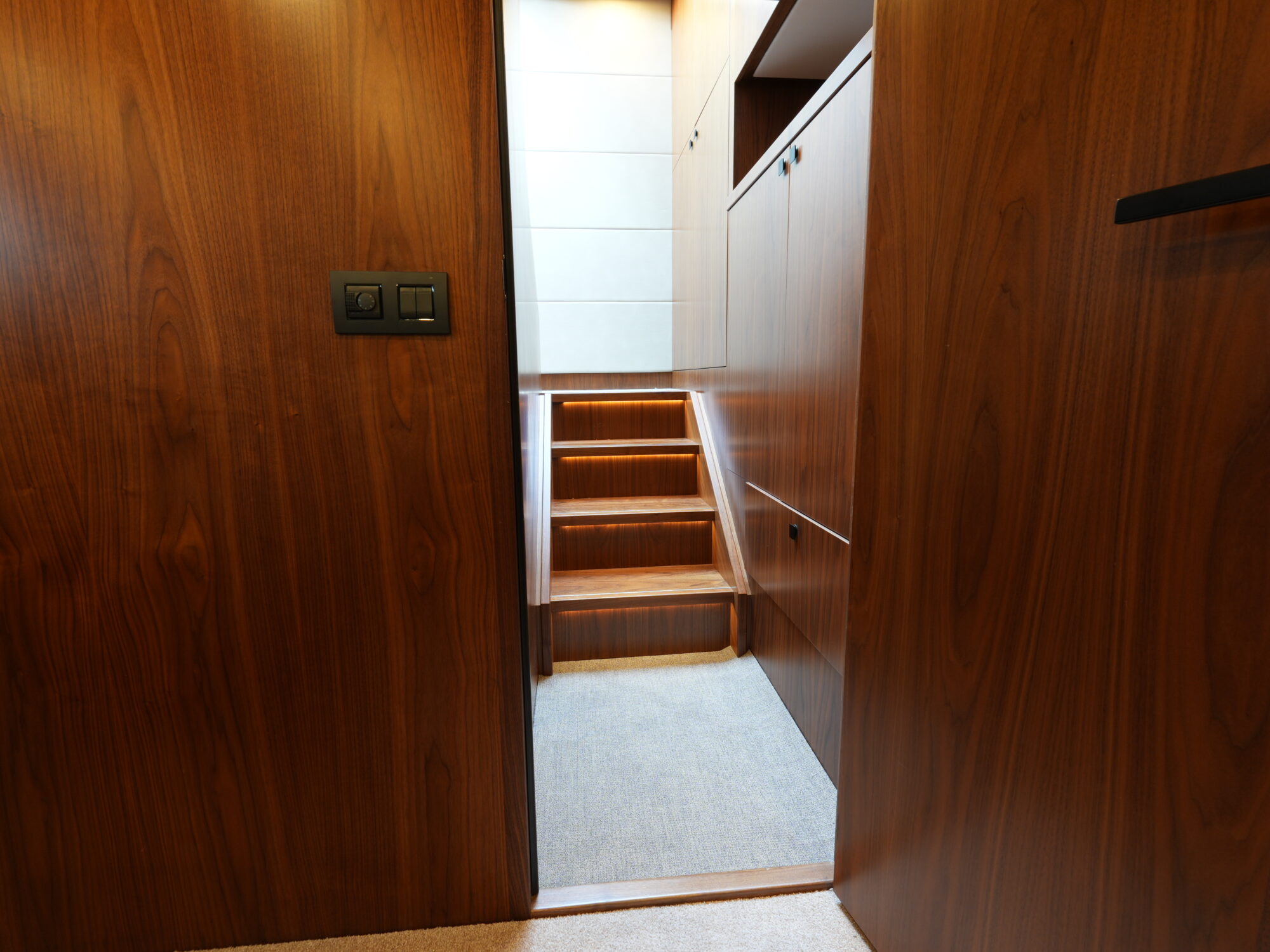 Van den Hoven Executive 15.00 MK II