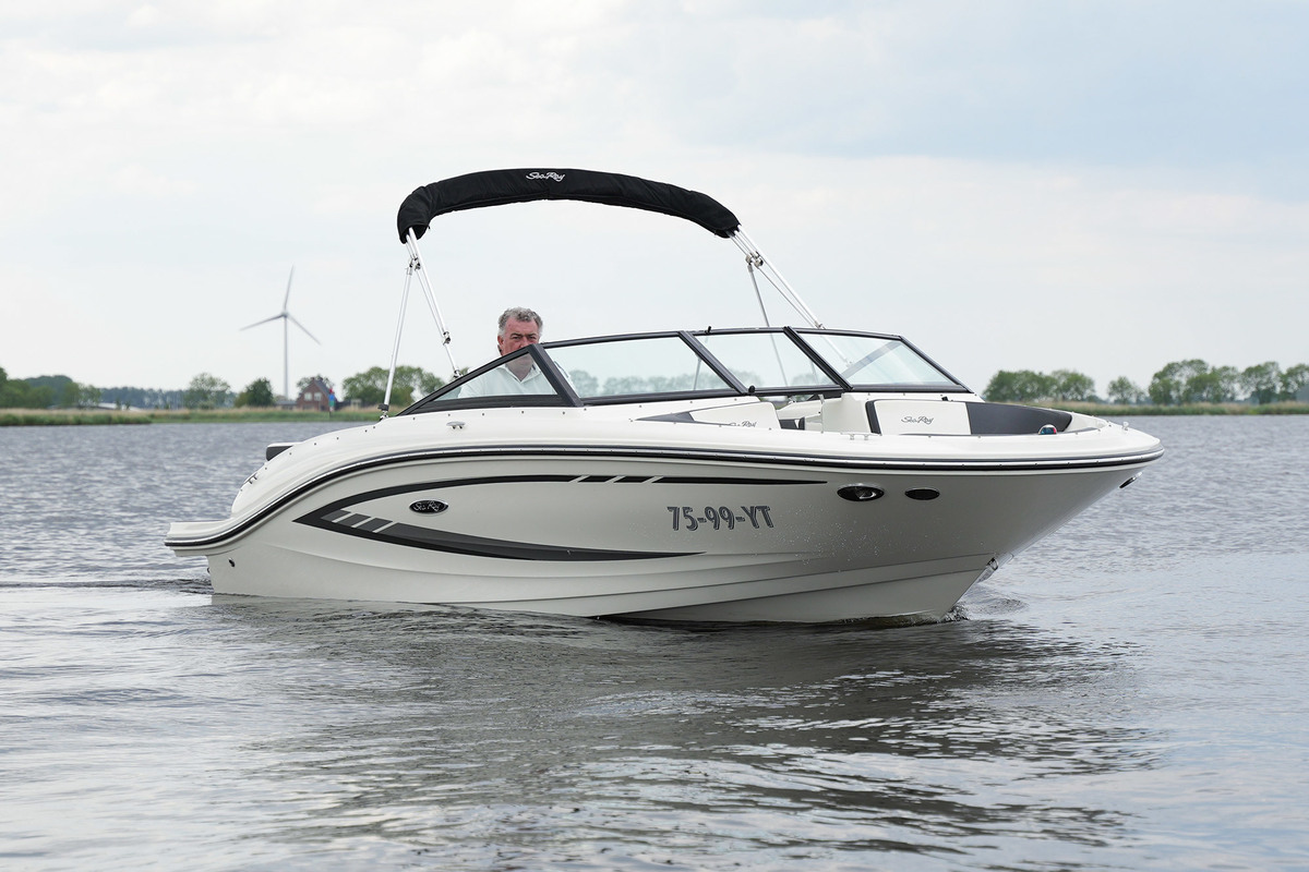 Sea Ray 19 SPX