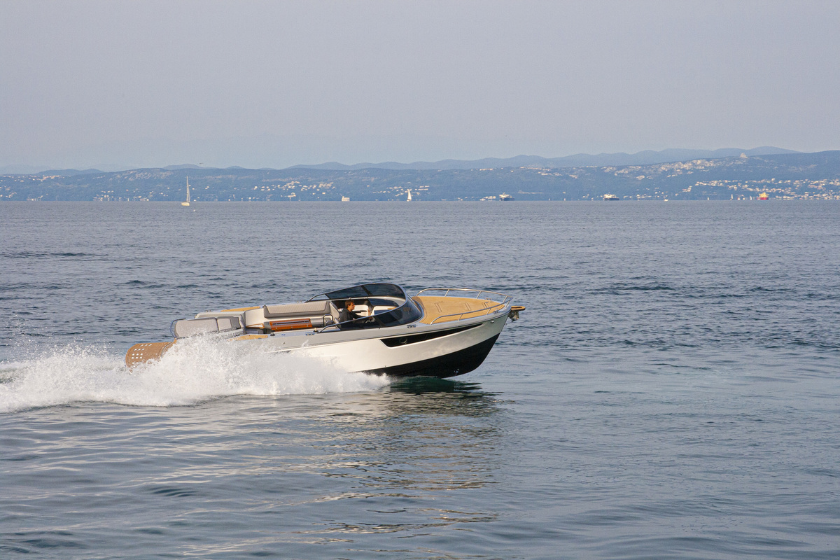 Alfastreet Marine 28 Cabin - Inboard Series