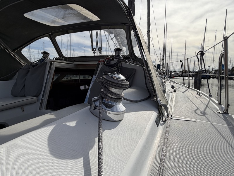 Catalina 320