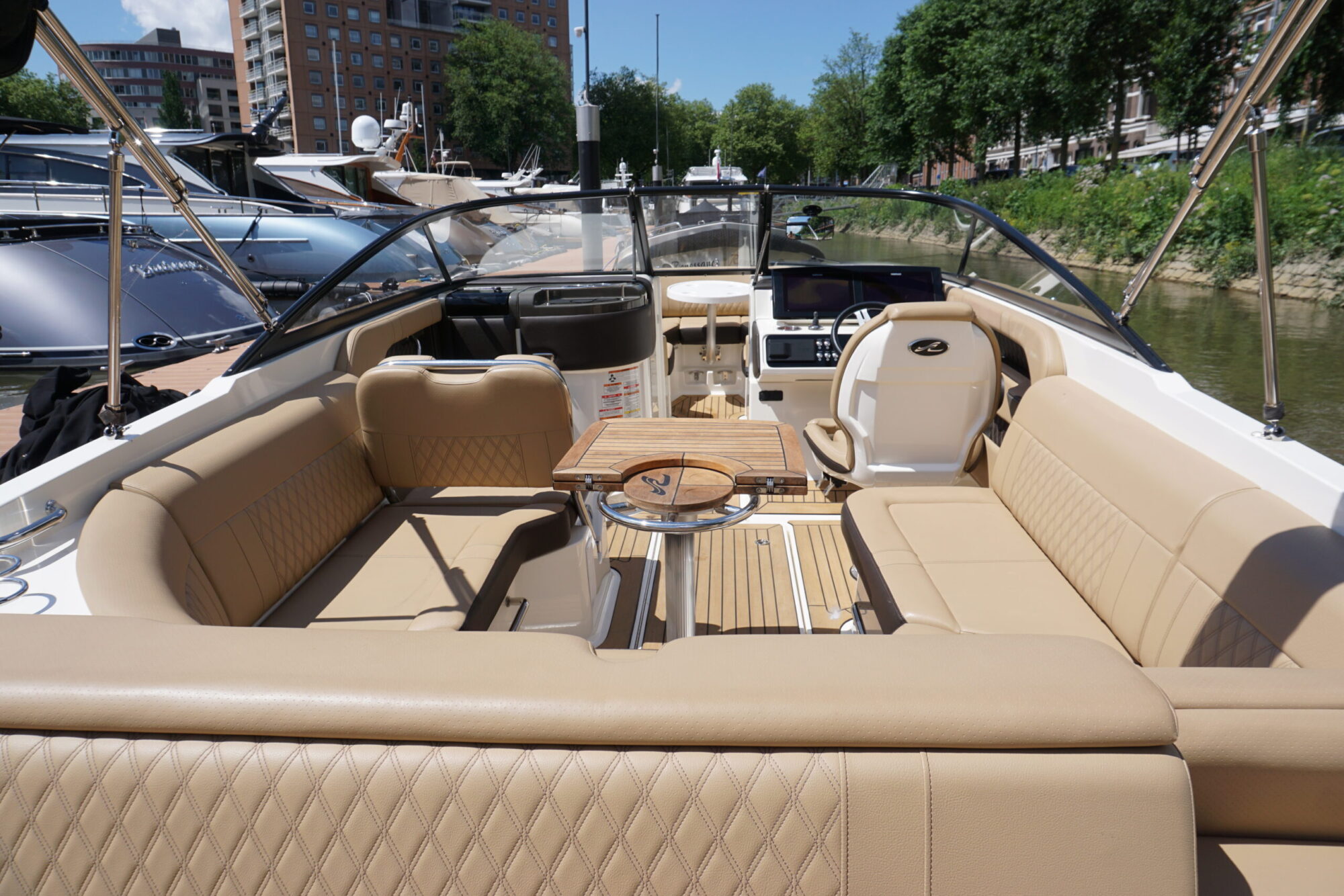 Sea Ray 250 SLX