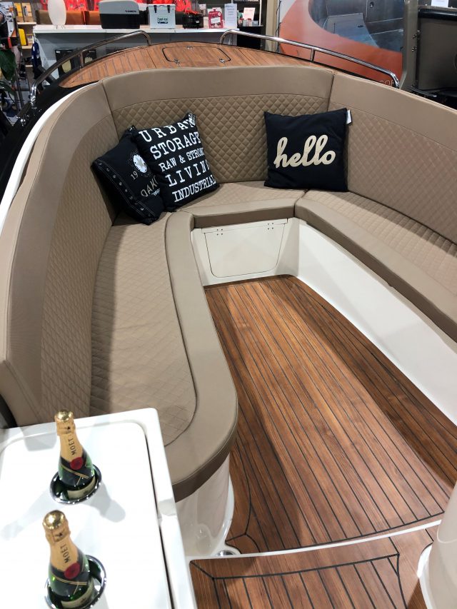 Primeur 715 tender DE GROOTSTE SLOEPENSHOWROOM VAN NEDERLAND