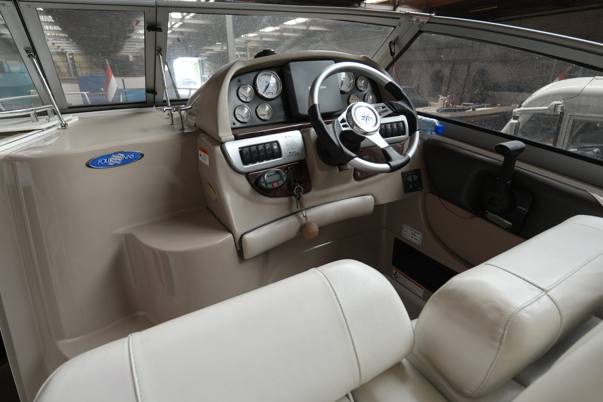 Four Winns 258 Vista