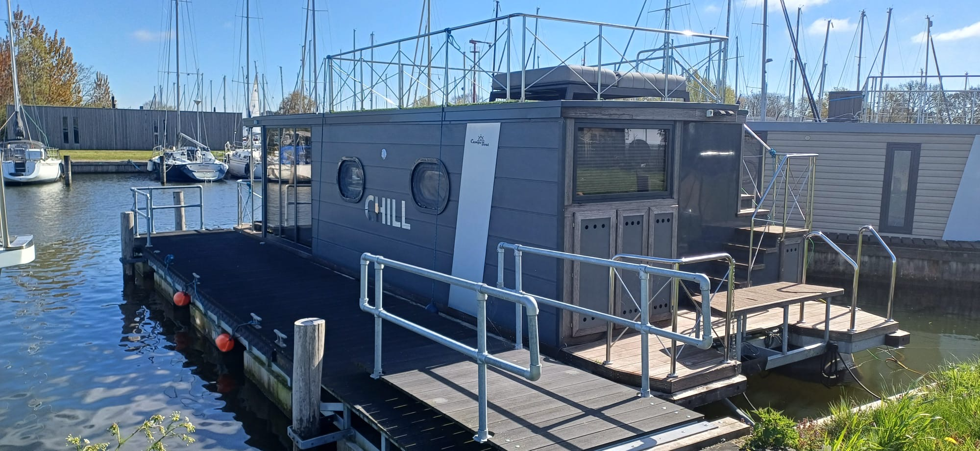 Campi 400 Houseboat Warns, Mooie Ligplaats