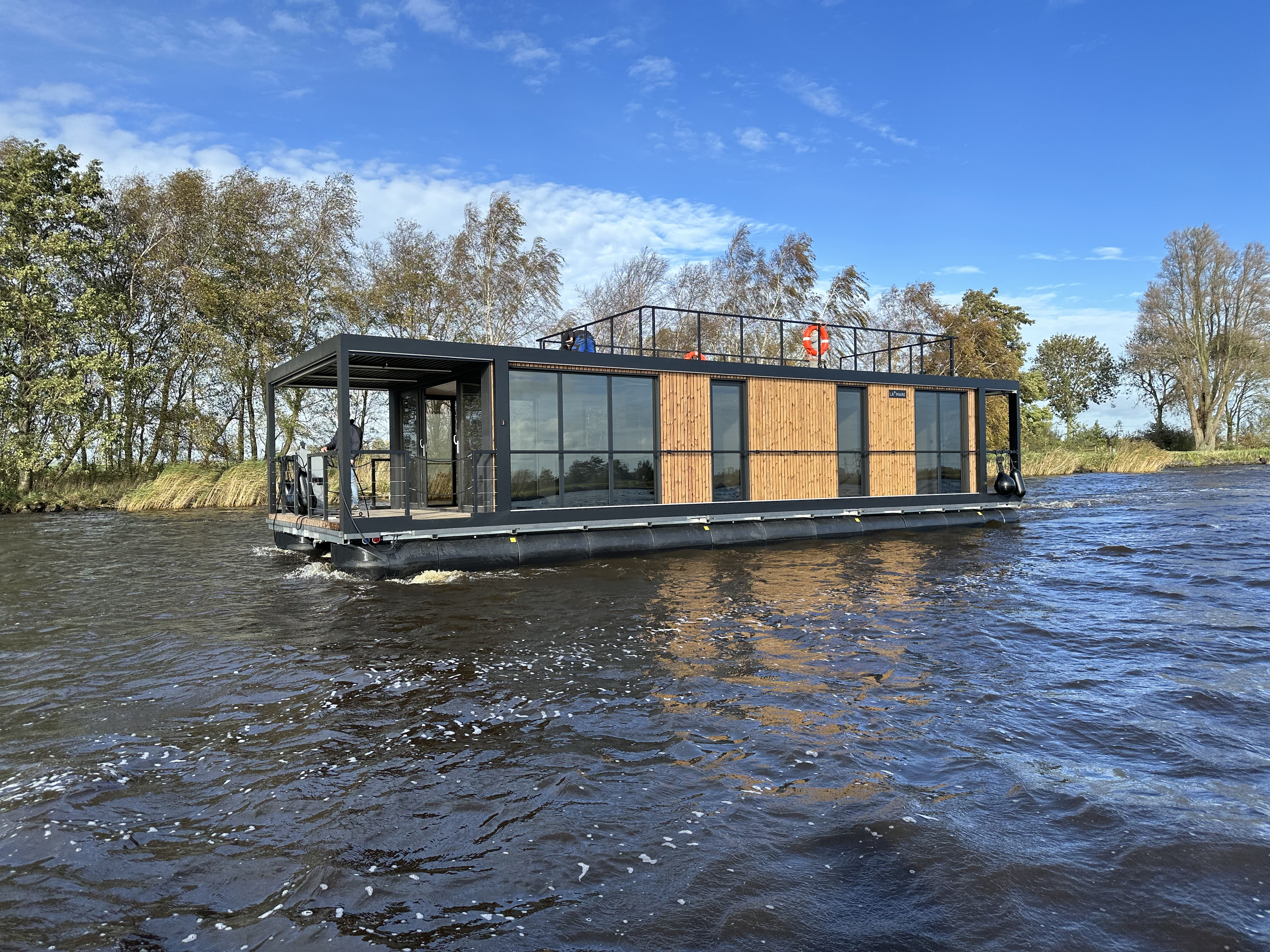 La Mare Houseboat Modern 16 ProLine