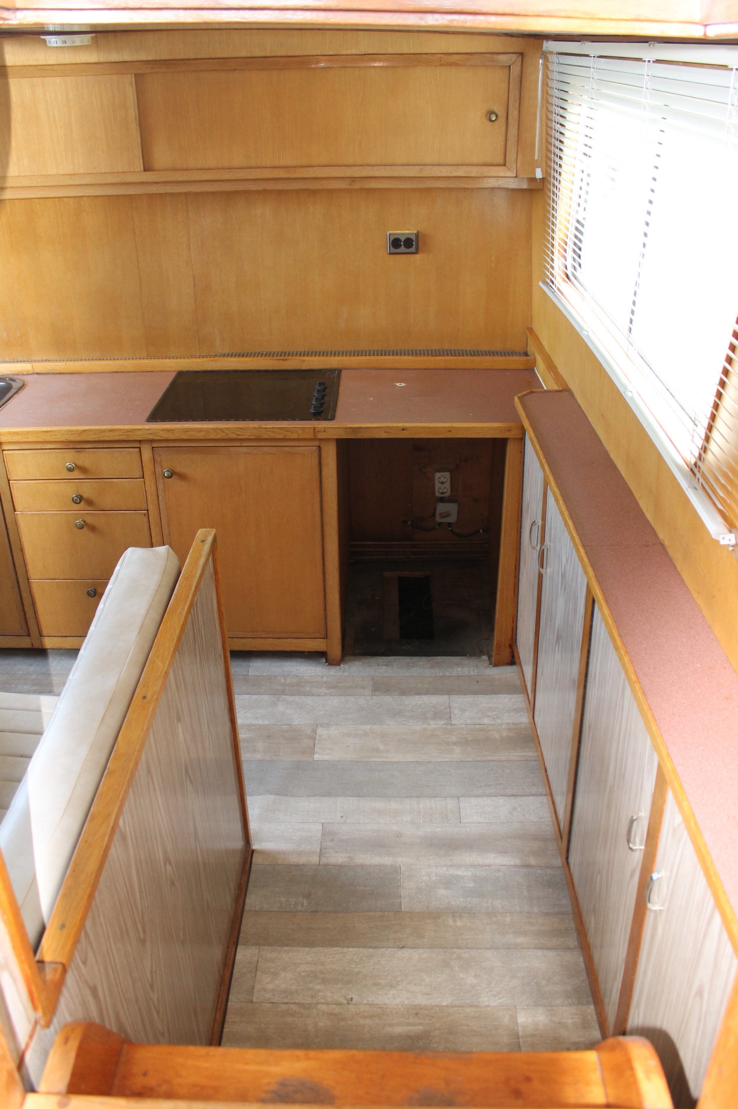 Tjalk Varend Woonschip 19.99