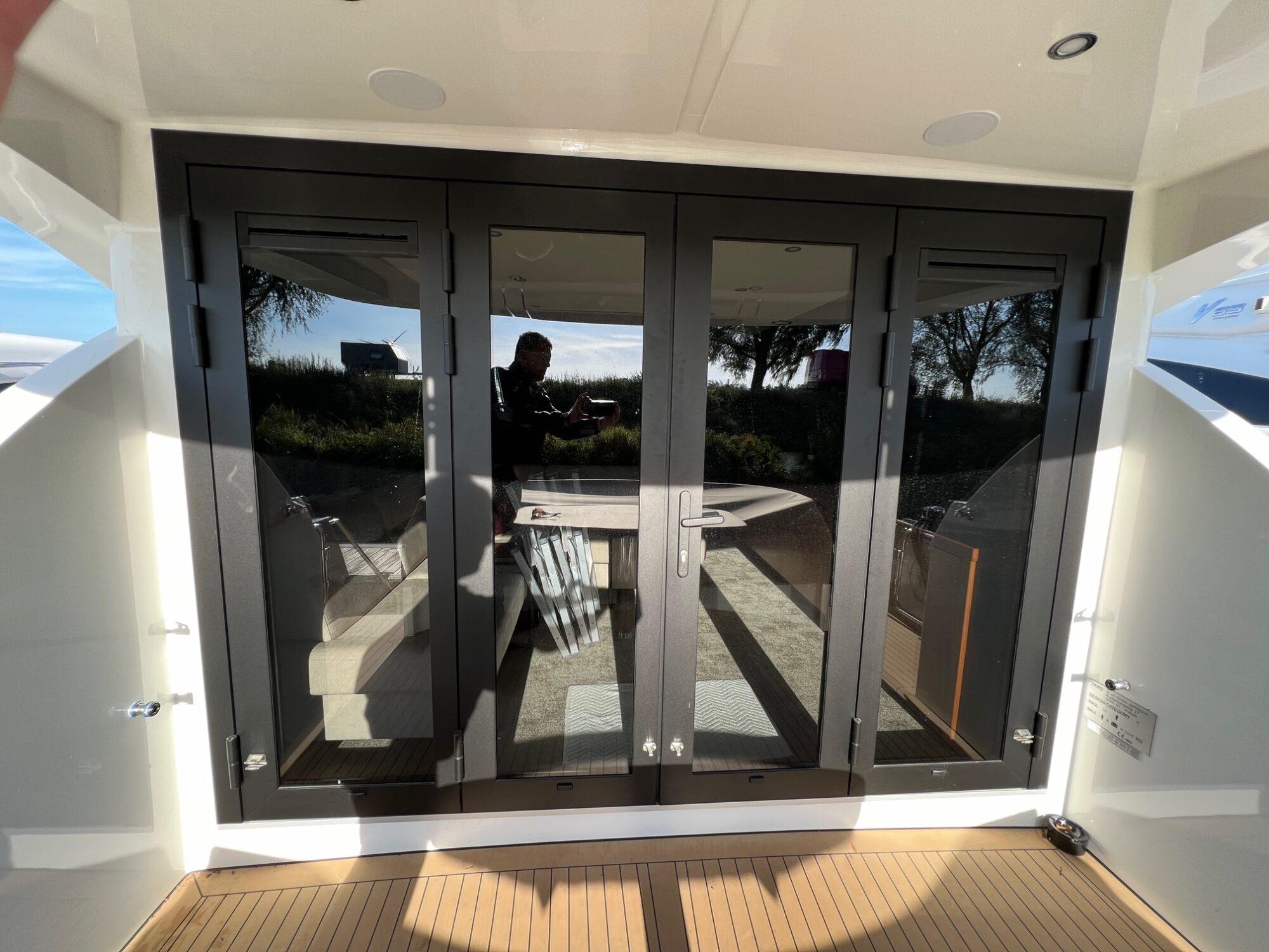 Van den Hoven Van den Hoven Executive 15.00 MK II