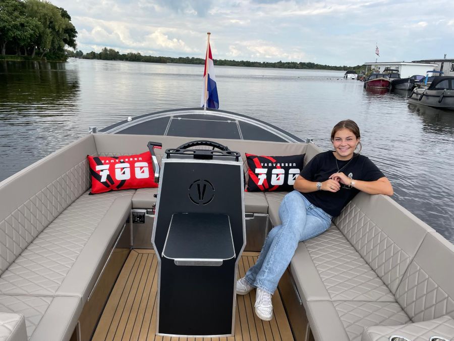 VanVossen 700 cabine sloep 