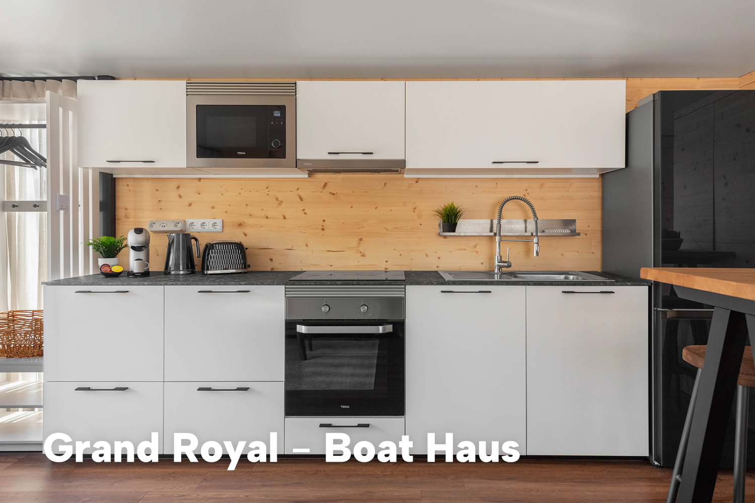Boat Haus Mediterranean 12X4,5 ROYAL Houseboat