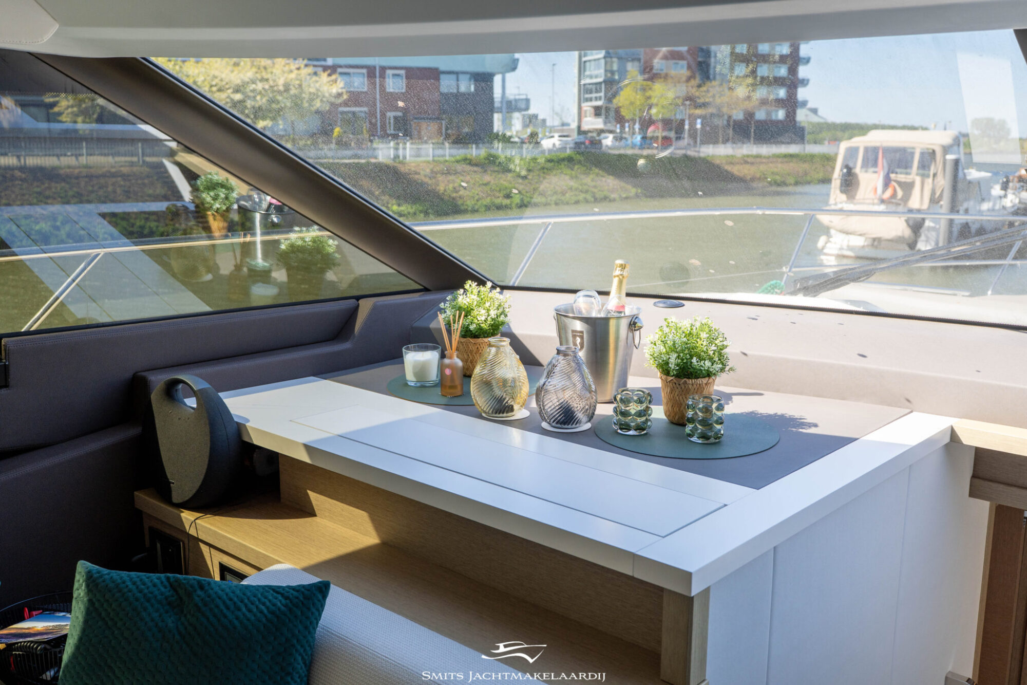 Prestige 590 Flybridge