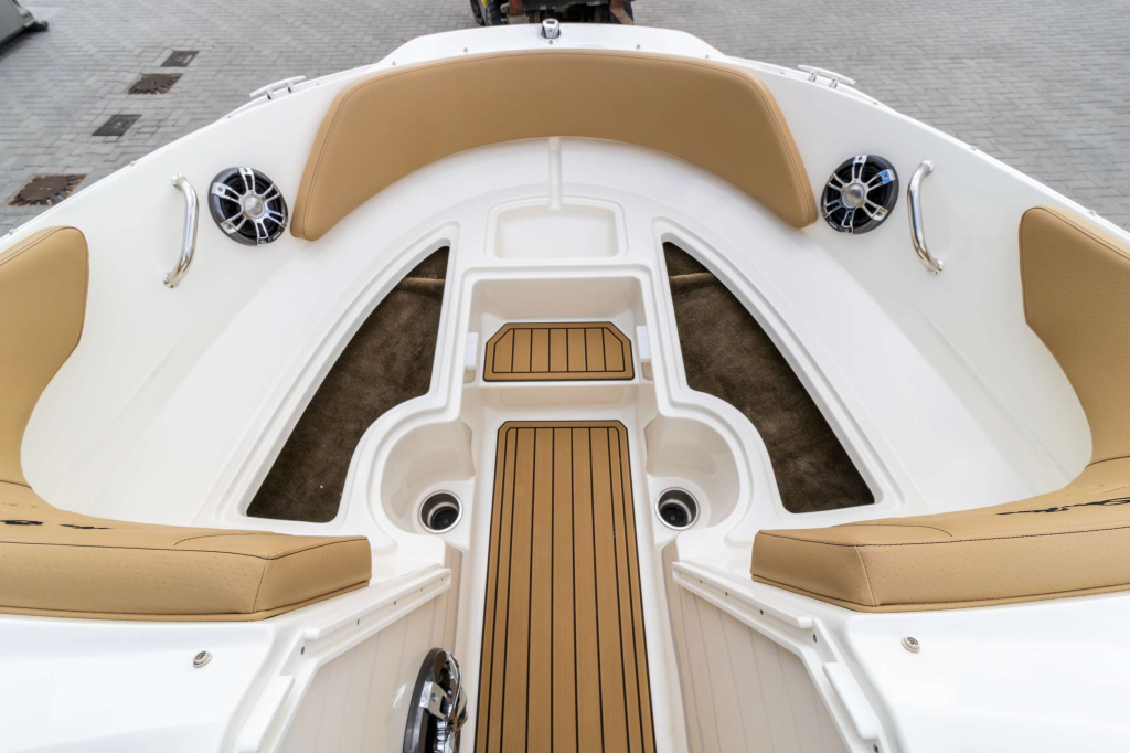 Sea Ray SPX 210