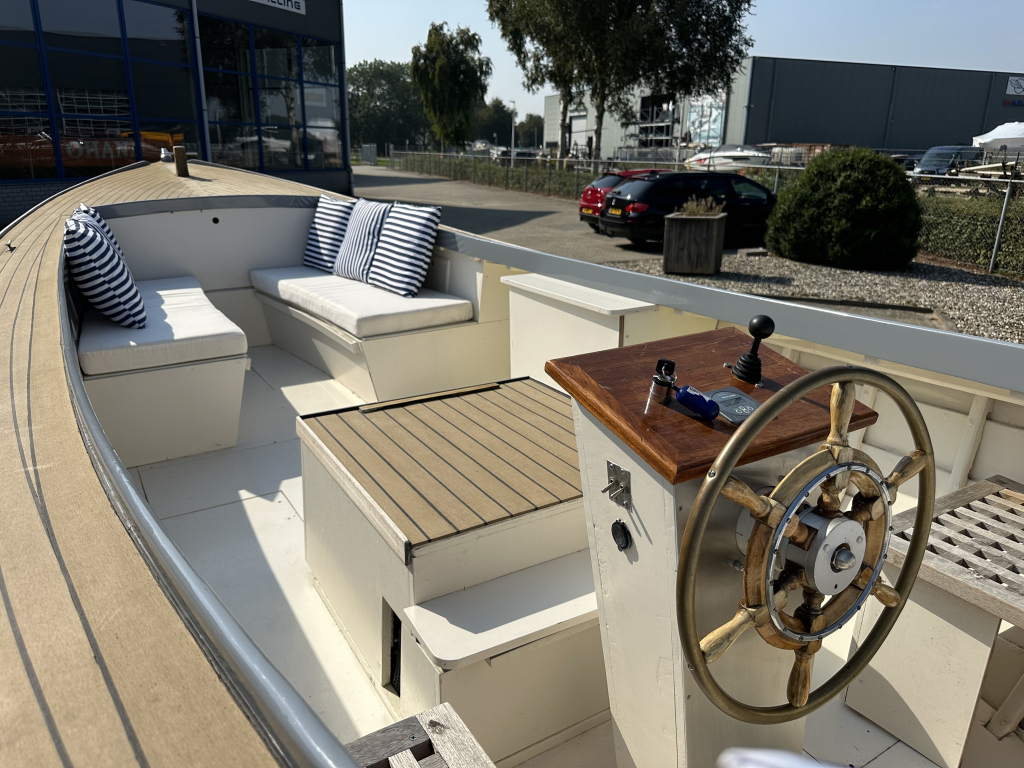 Reddingssloep 695 Electric