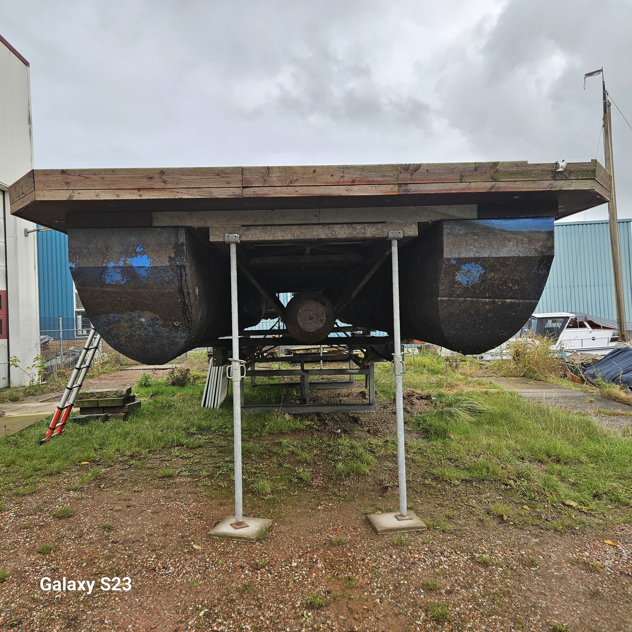 LST Boatin (onderstel) Houseboat