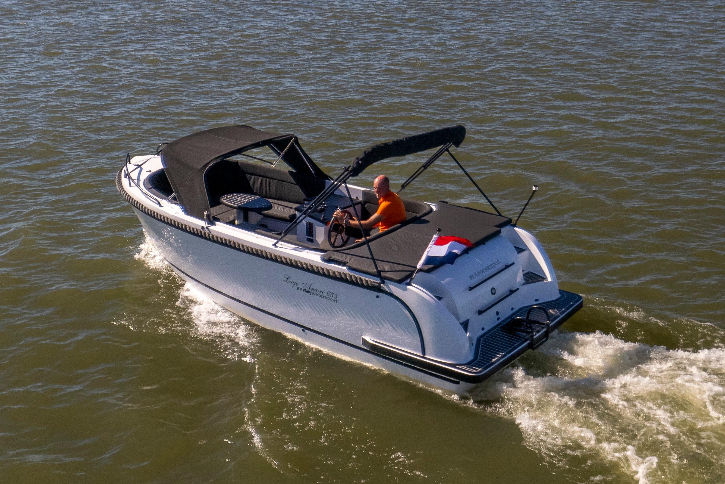 Lago Amore 633 Tender