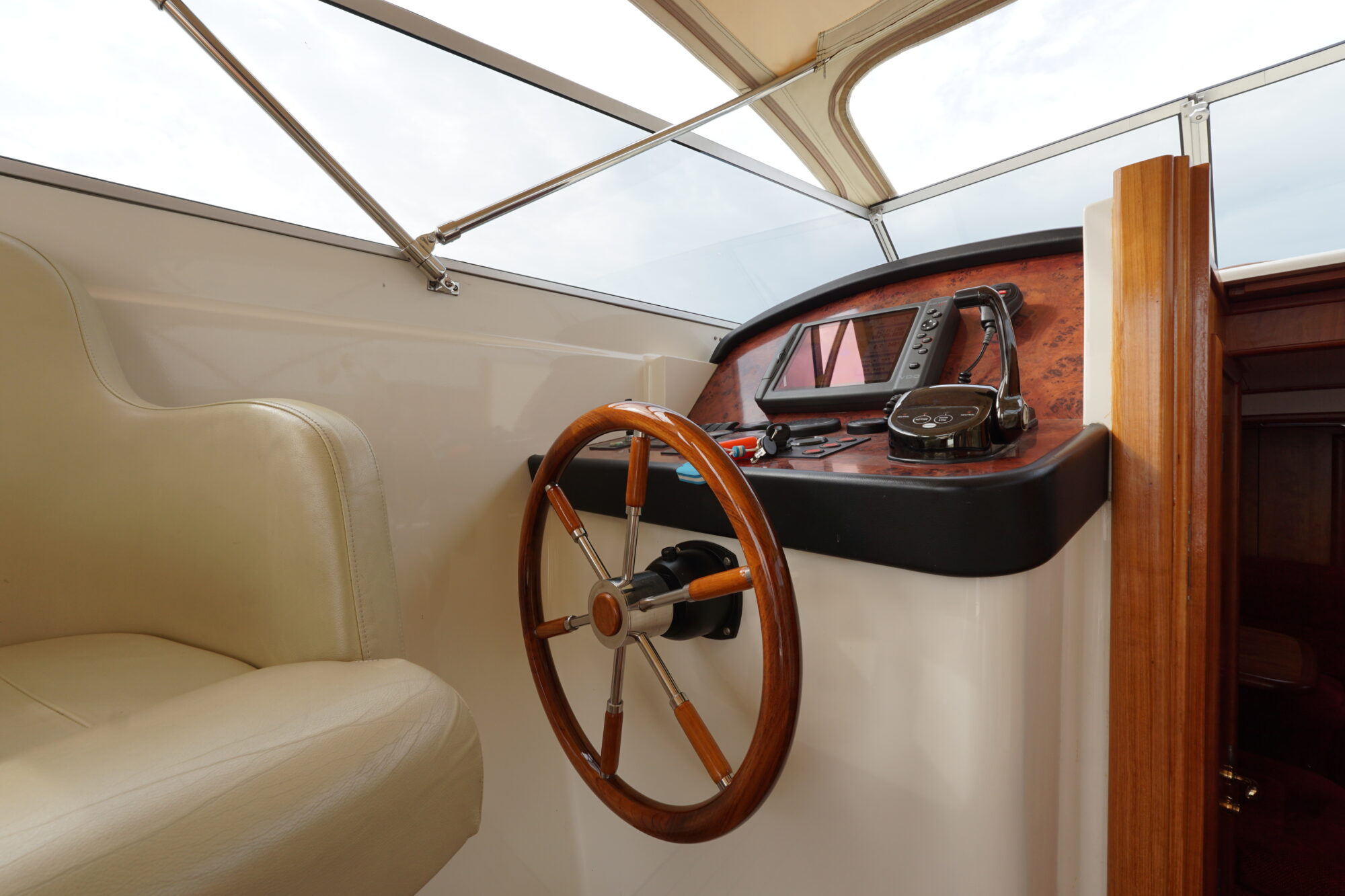 Tryvia 1100 OK Cabrio Spiegeldeur