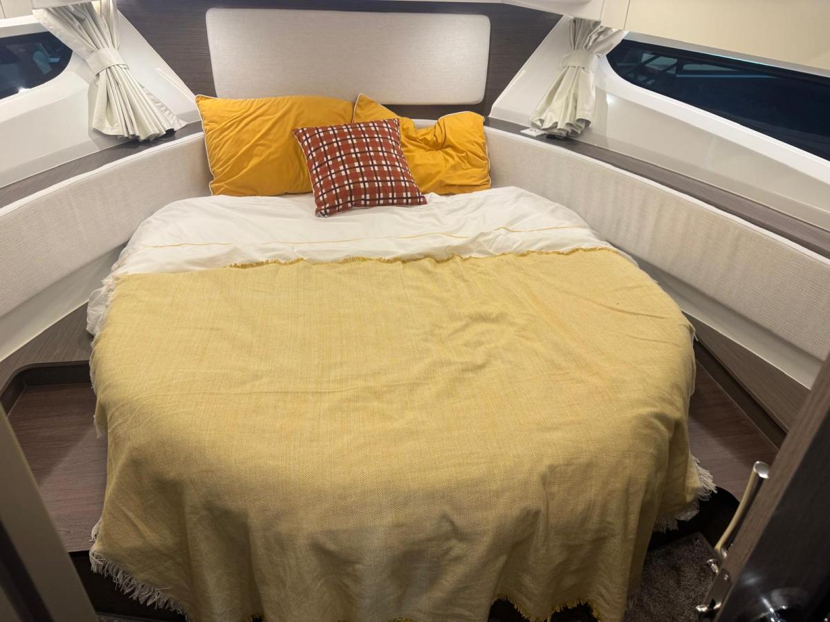 Jeanneau 1095 coupé serie 2