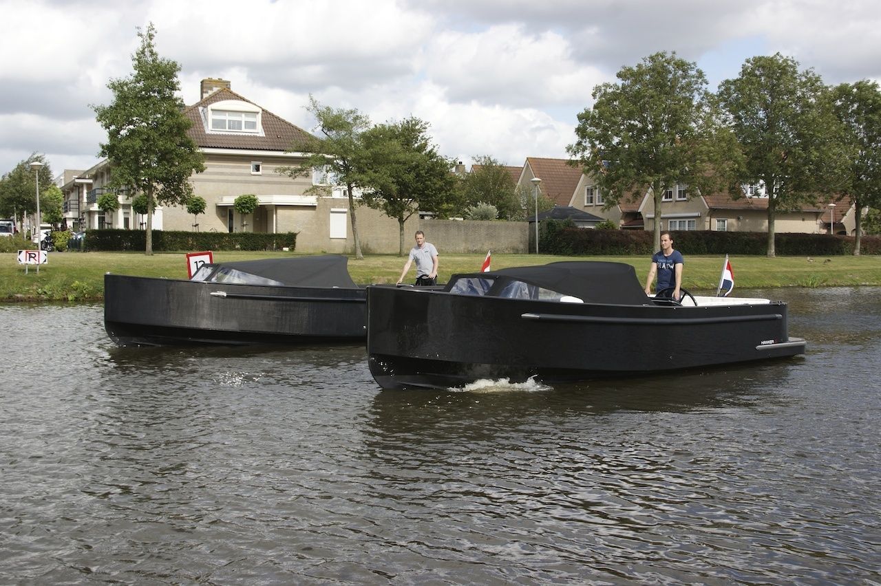 Seafury Hawker Tender 800