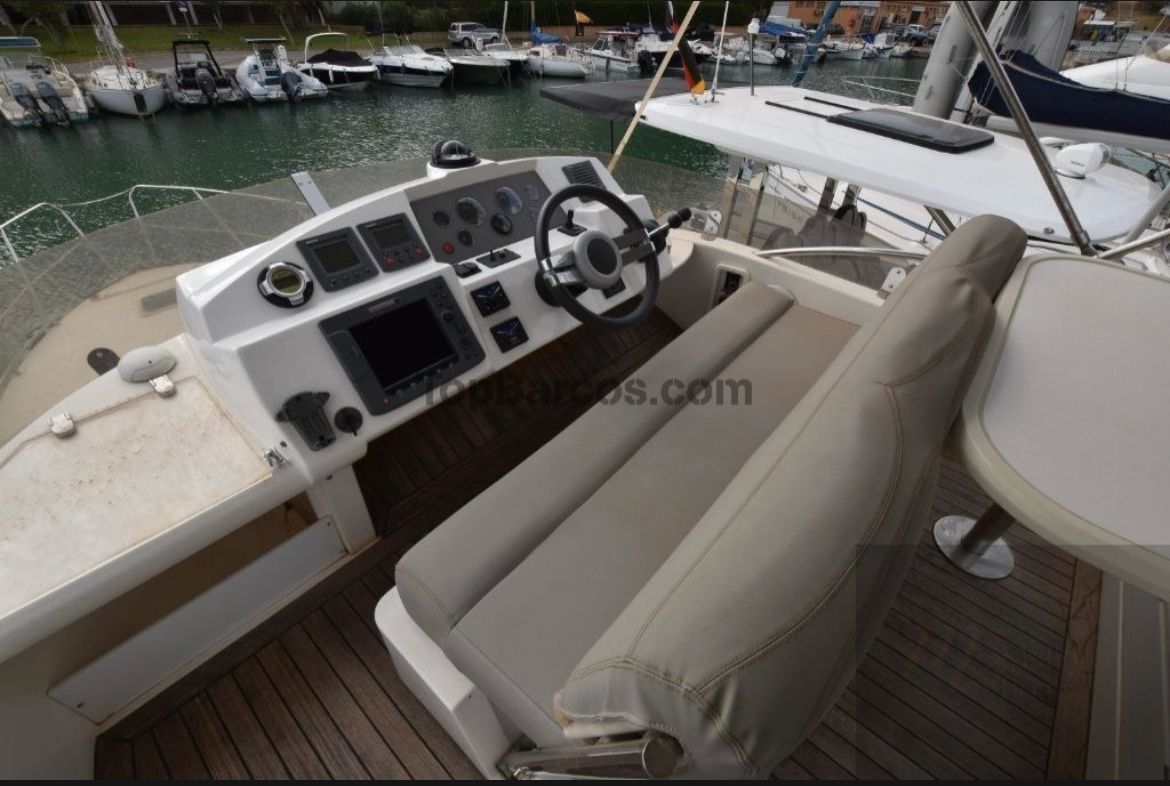 Sealine F34 Flybridge