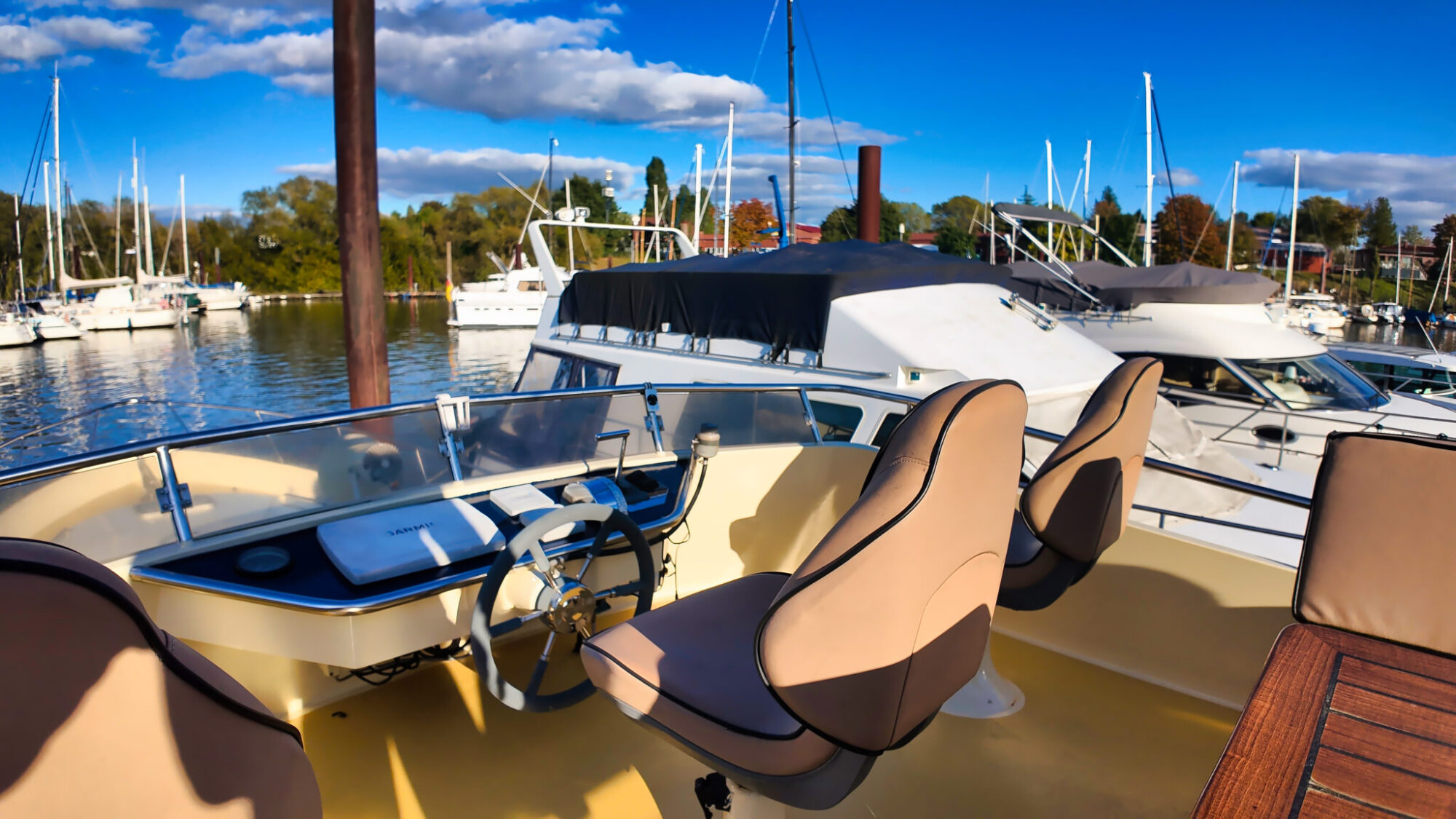 Bruce Roberts Euro 12.00 Flybridge