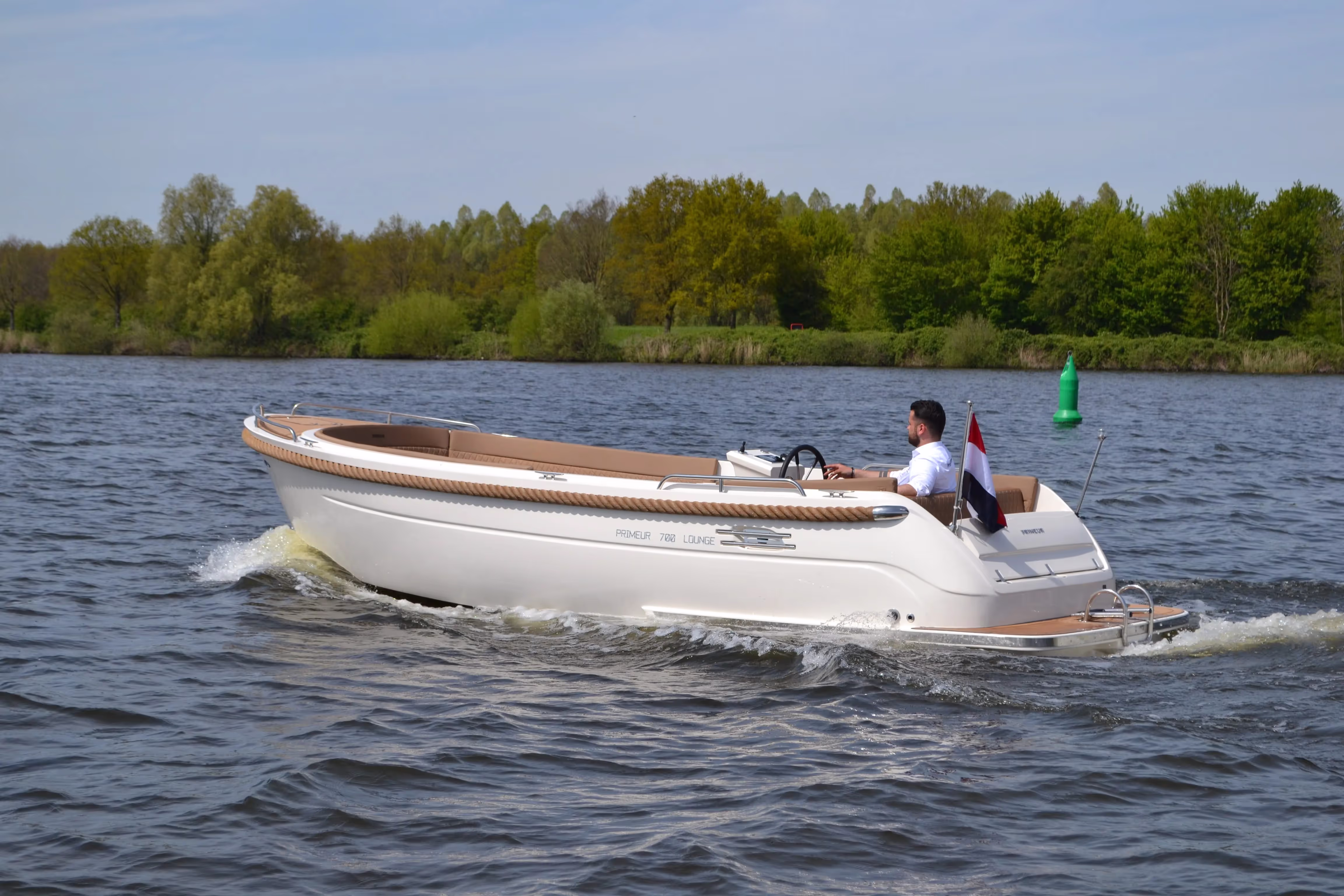 Primeur 700 Lounge