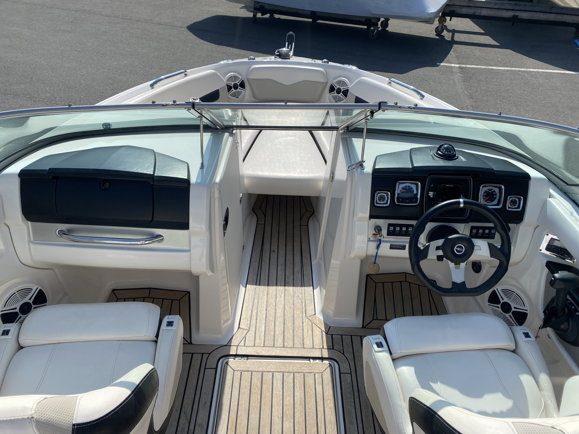 Chaparral Chapparral 206 ssi met Mercruiser 4.3MPI 220 pk!