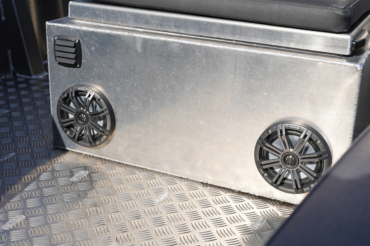 Dock Steel 650
