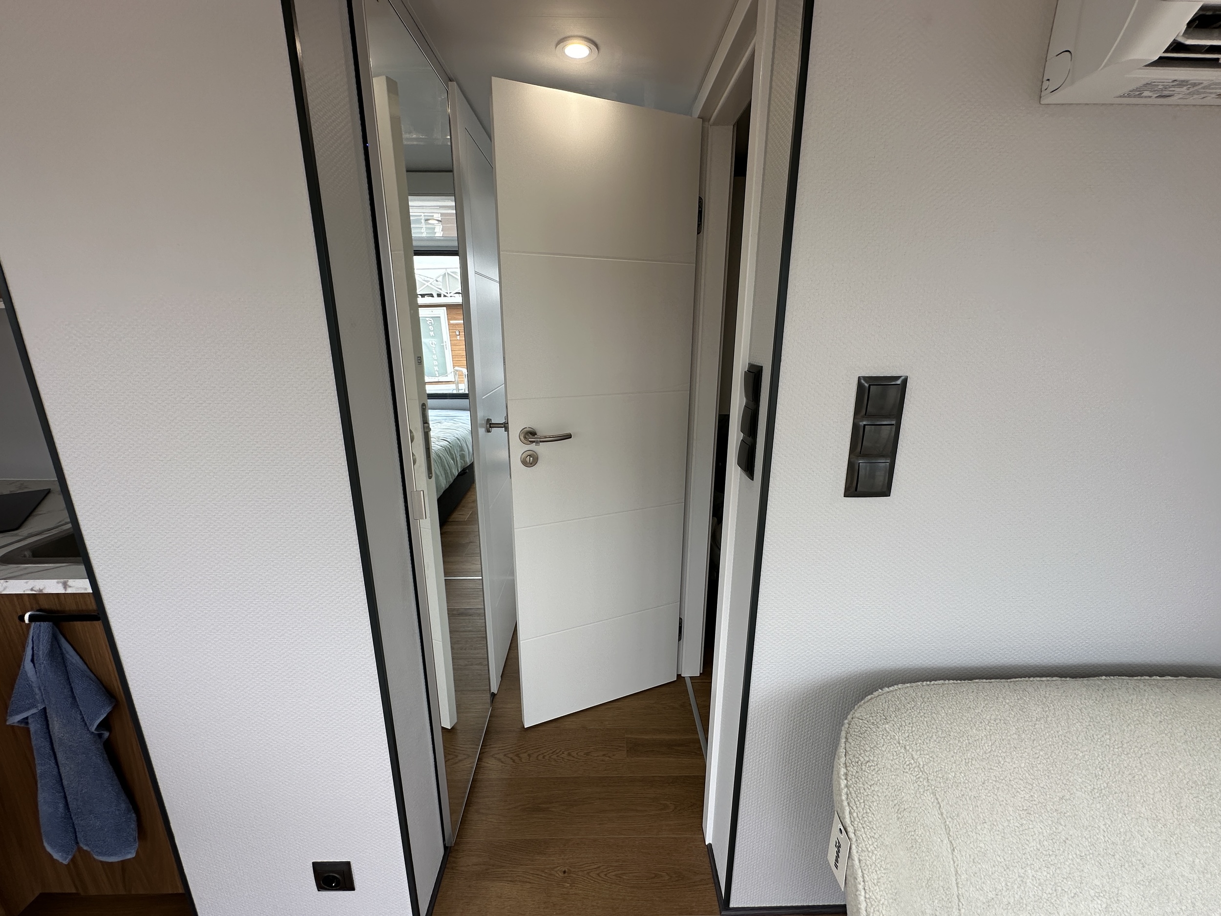 La Mare Houseboat Canalboat 4 (STB4.0) Direct Leverbaar