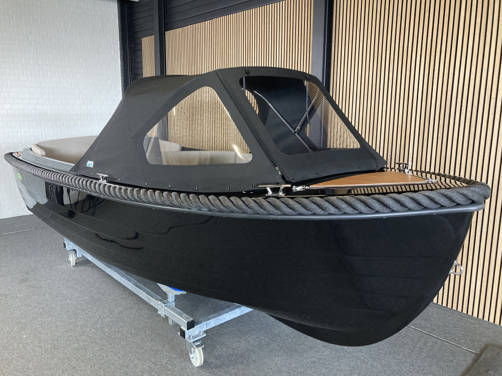 Amigo 485 S Black Edition + Navy 3.0 fluistersloep